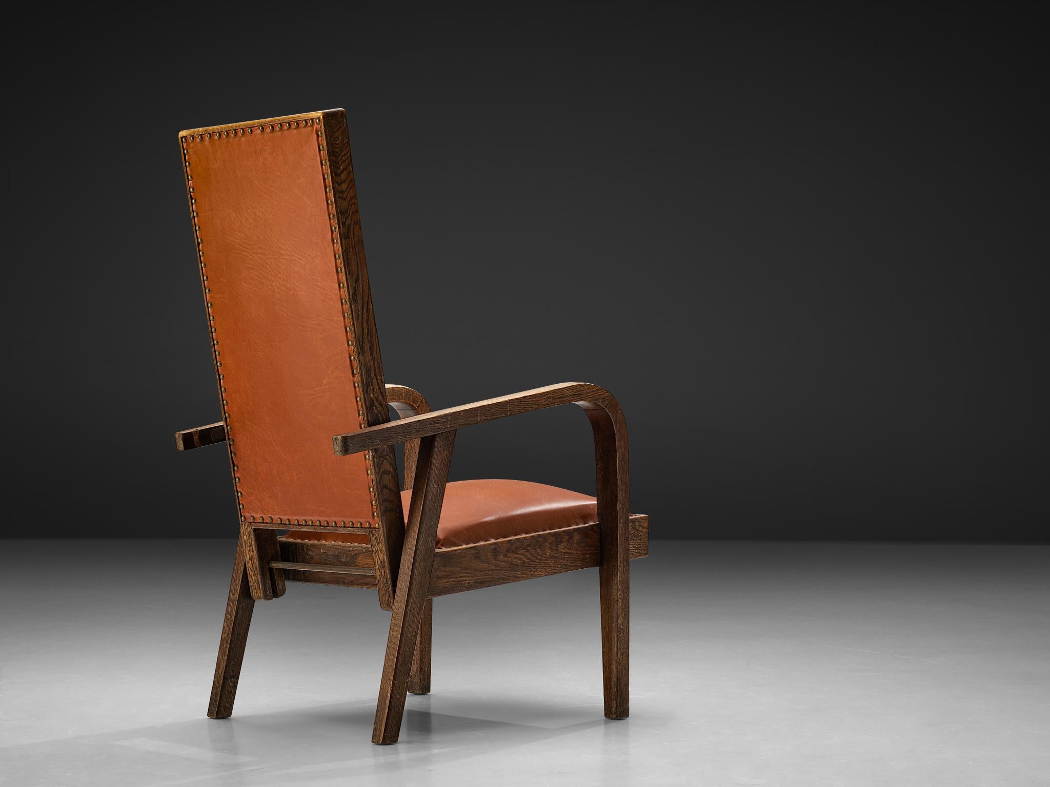 Europeo Poltrona Art Deco in pelle marrone rossa e Oak con schienale alto regolabile in vendita