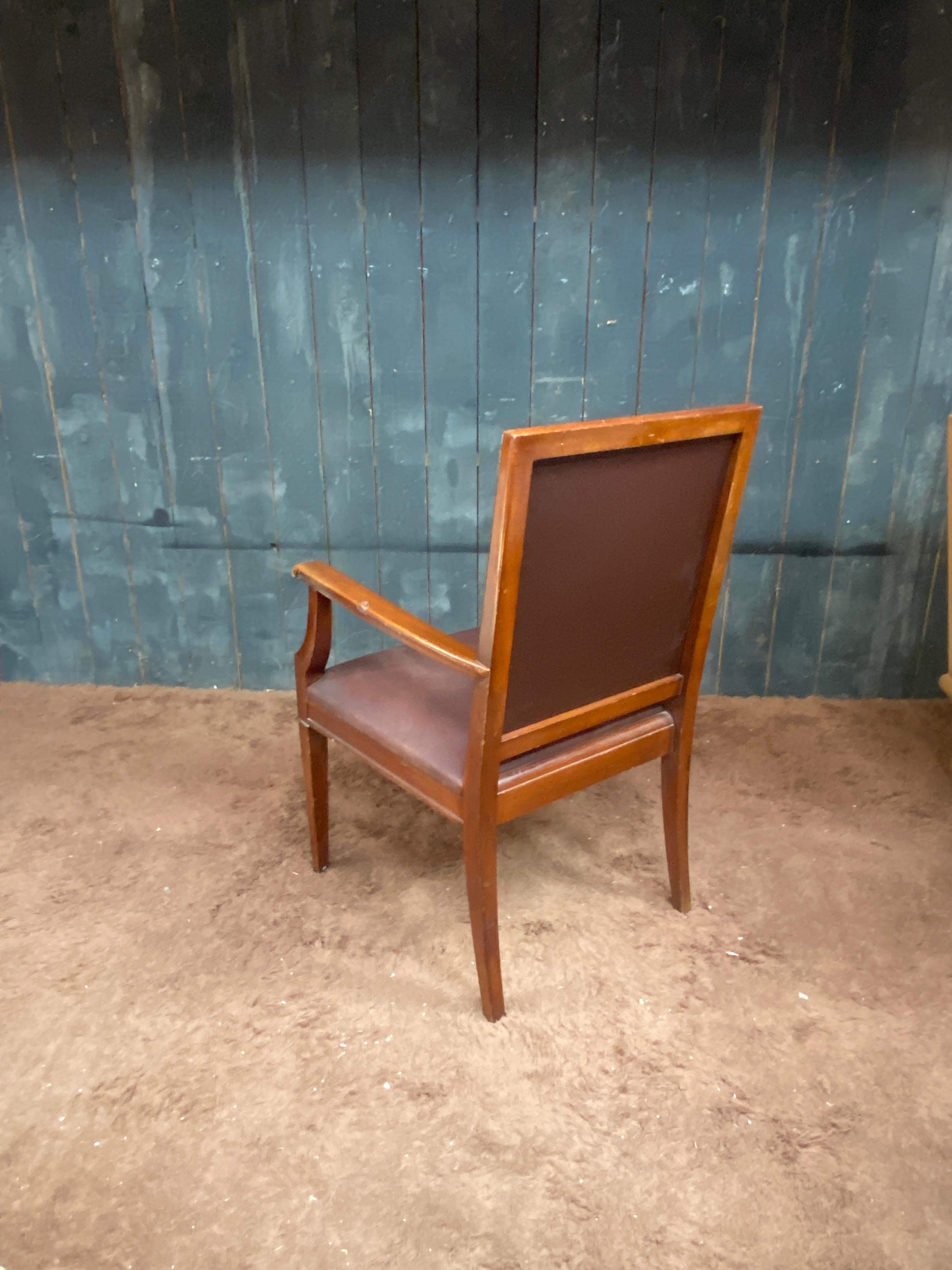 Fauteuil Art Déco en noyer dans le style d'Andre Arbus, vers 1940 Bon état - En vente à Saint-Ouen, FR