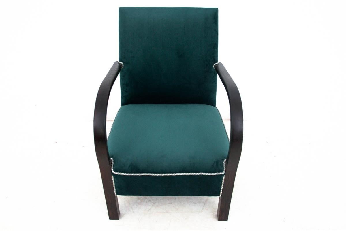 Art Deco armchair, Poland, 1940s
Very good condition, after renovation and replacement of upholstery.
Wood: oak
Dimensions: height 84 cm, seat height 39 cm, width 60 cm, depth 75 cm.