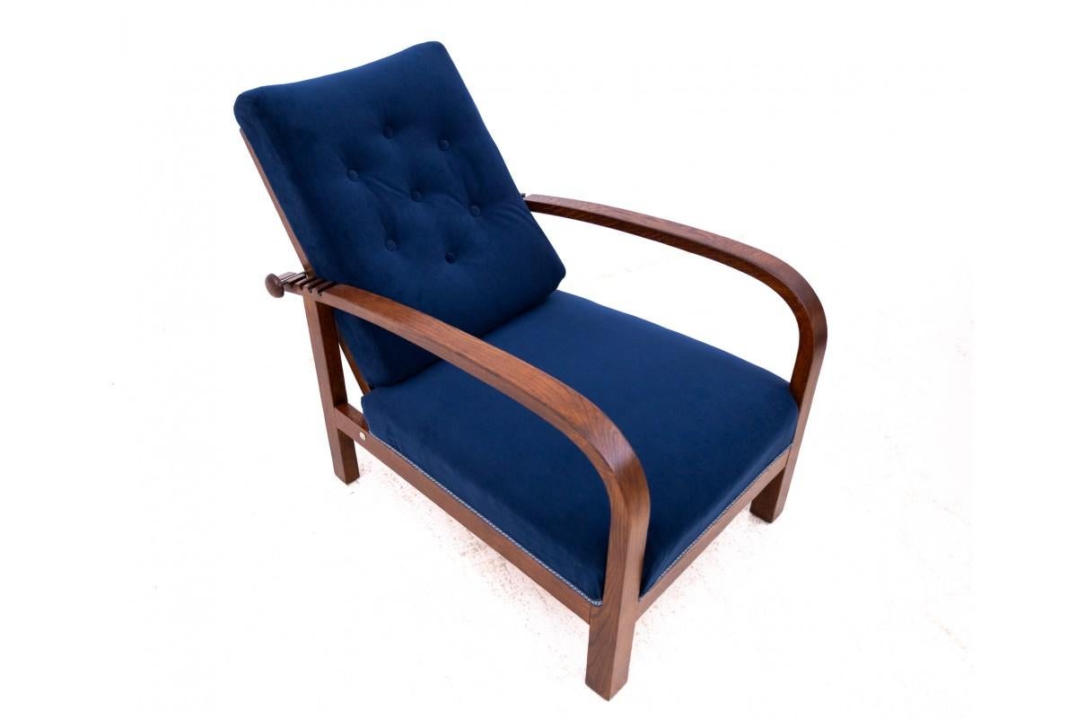 Art Deco armchair with adjustable backrest, Poland, 1940s. For Sale 1