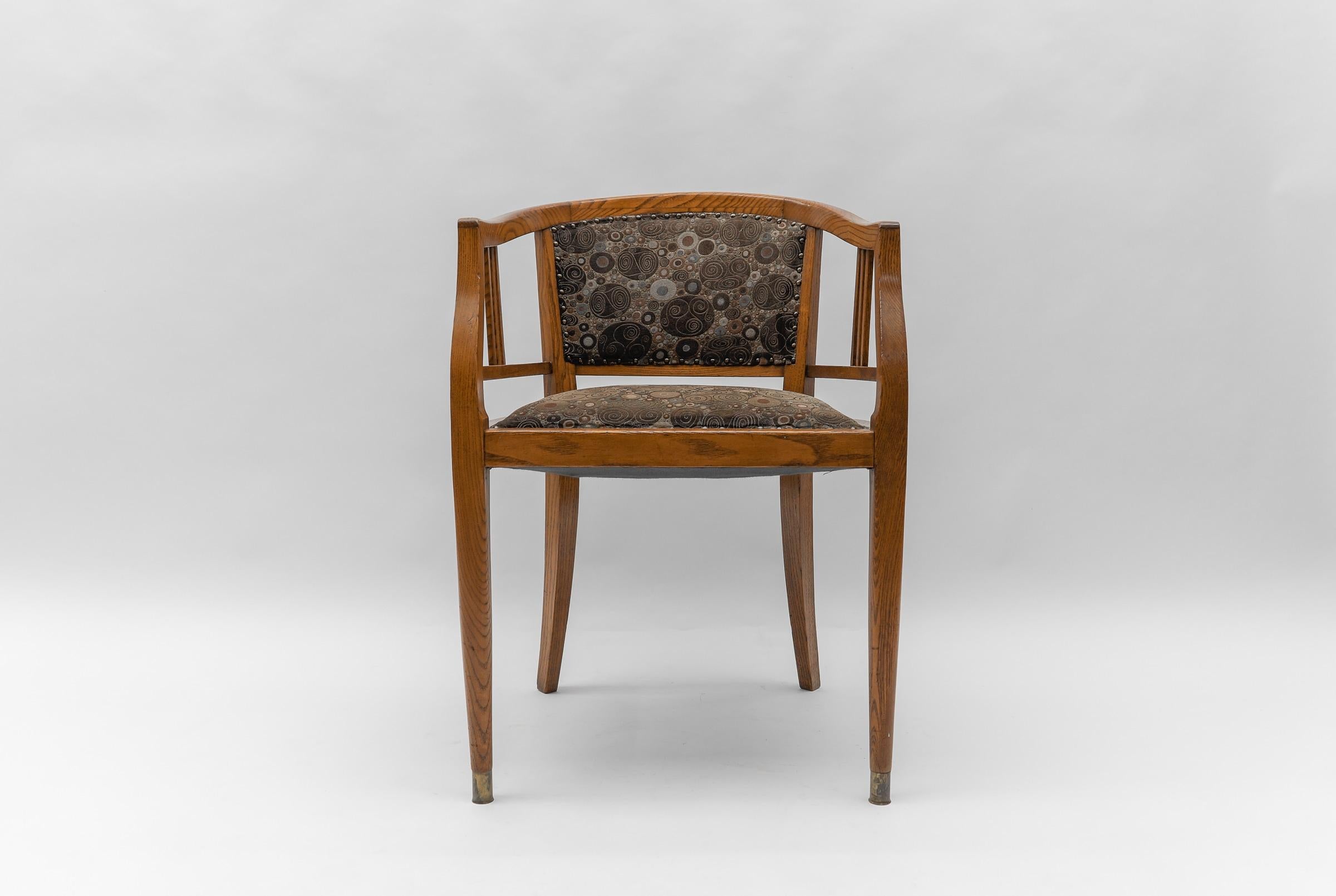 Beautiful high quality finish with brass end caps on the feet covered with original Gustav Klimt velvet upholstery fabric. Original metal springing on the seat. Naturally with signs of wear, but in good, solid condition. Ready to live in and use