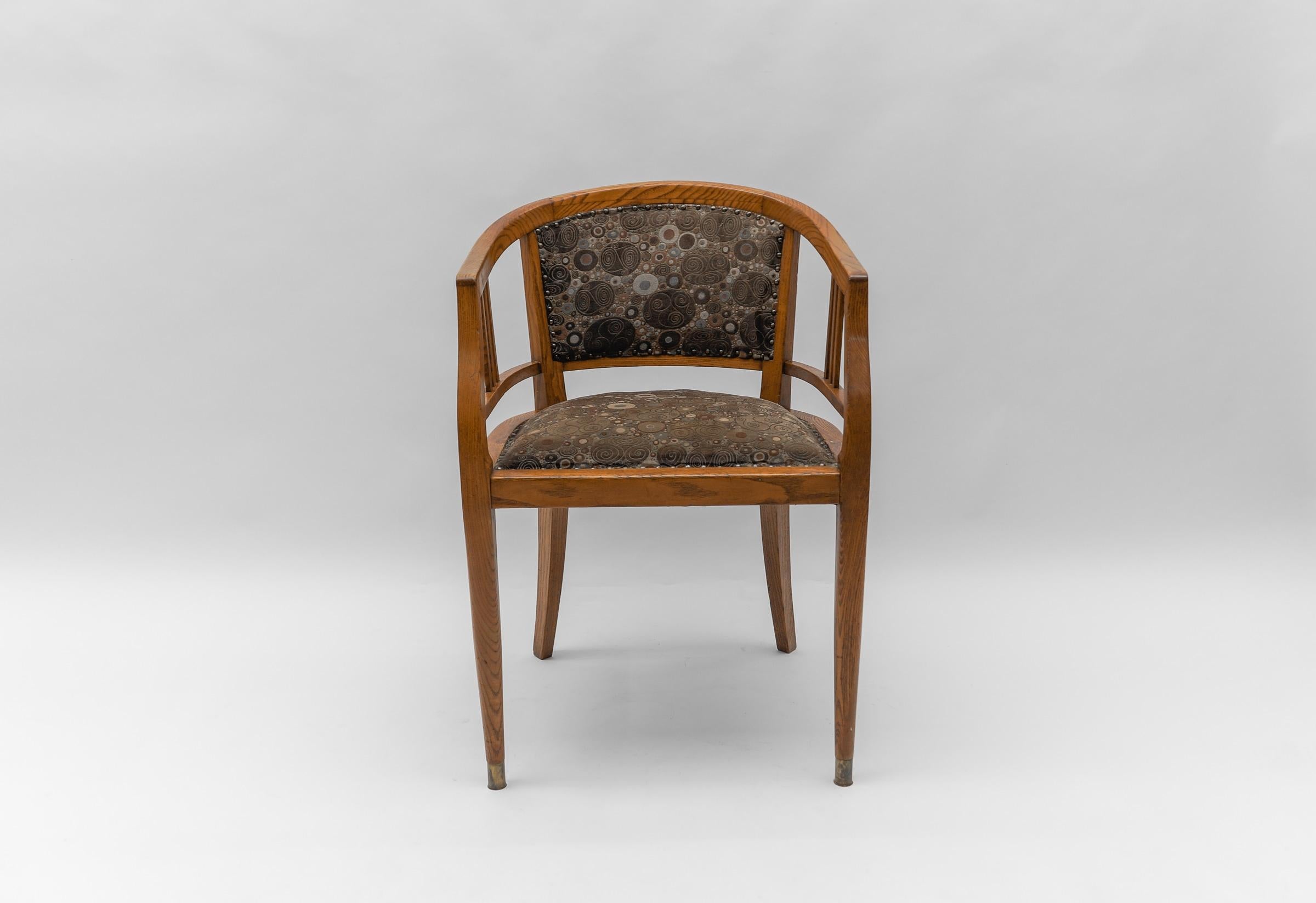 Art Deco Armchair with Gustav Klimt Upholstery Fabric, 1930s Austria In Good Condition For Sale In Nürnberg, Bayern