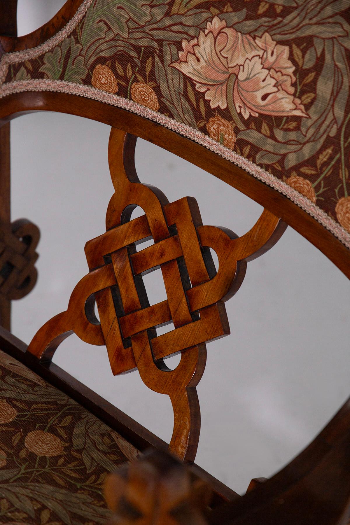 Art Deco Armchair Wood and Floral Fabric In Good Condition For Sale In Milano, IT