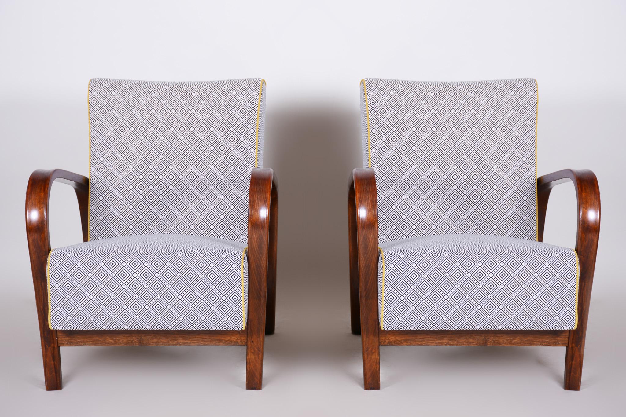 Art Deco Armchairs, 1930s Czechia, Beech, Designed by Koželka and Kropáček In Good Condition For Sale In Horomerice, CZ