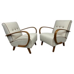 Art deco armchairs by Jindřich Halabala