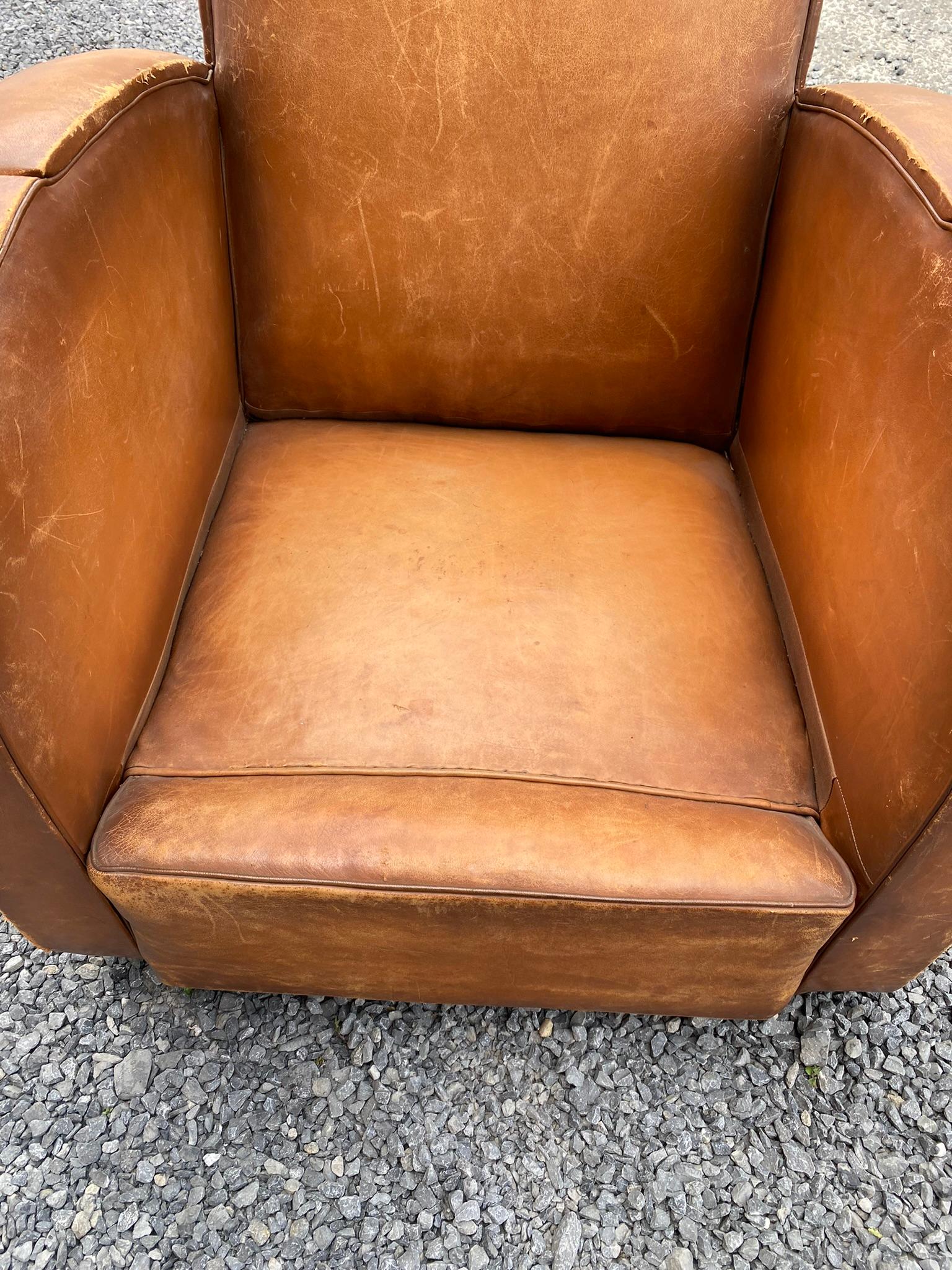 Art Deco Armchairs Covered in Leather, circa 1930 For Sale 5