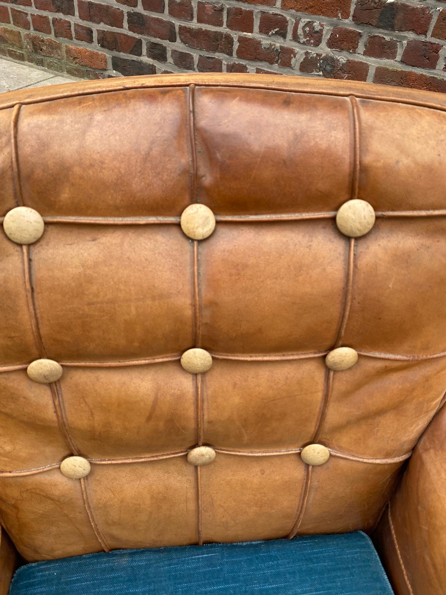 Art Deco Armchairs Covered in Leather, circa 1930 For Sale 1