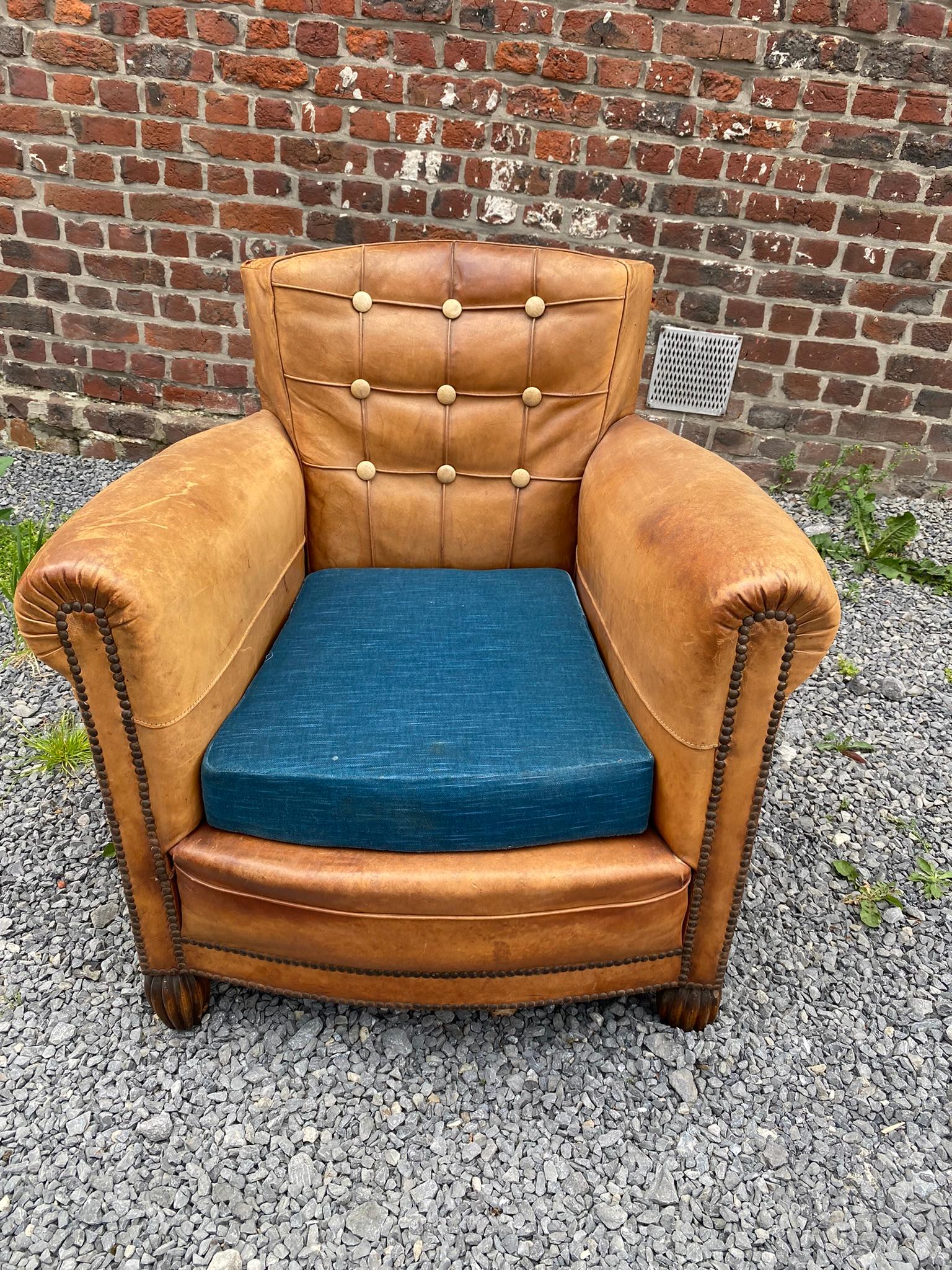 Art Deco Armchairs Covered in Leather, circa 1930 For Sale 2