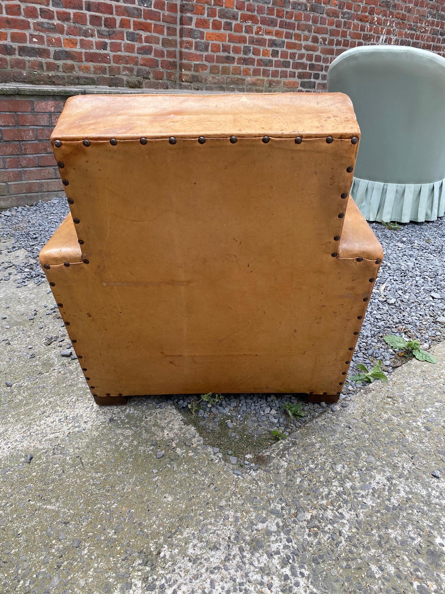 Art Deco Armchairs Covered in Leather, circa 1930 For Sale 3