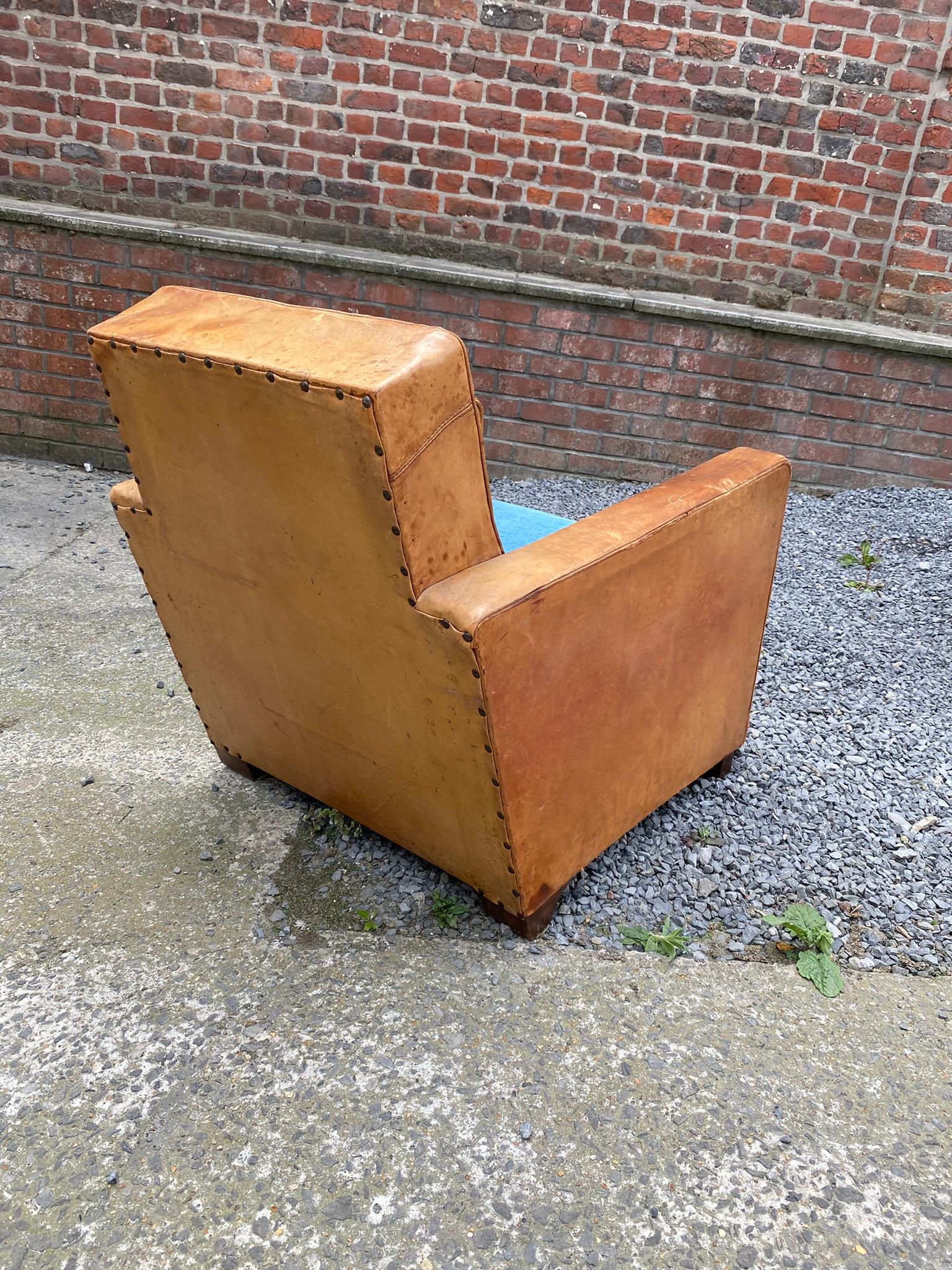Art Deco Armchairs Covered in Leather, circa 1930 For Sale 4