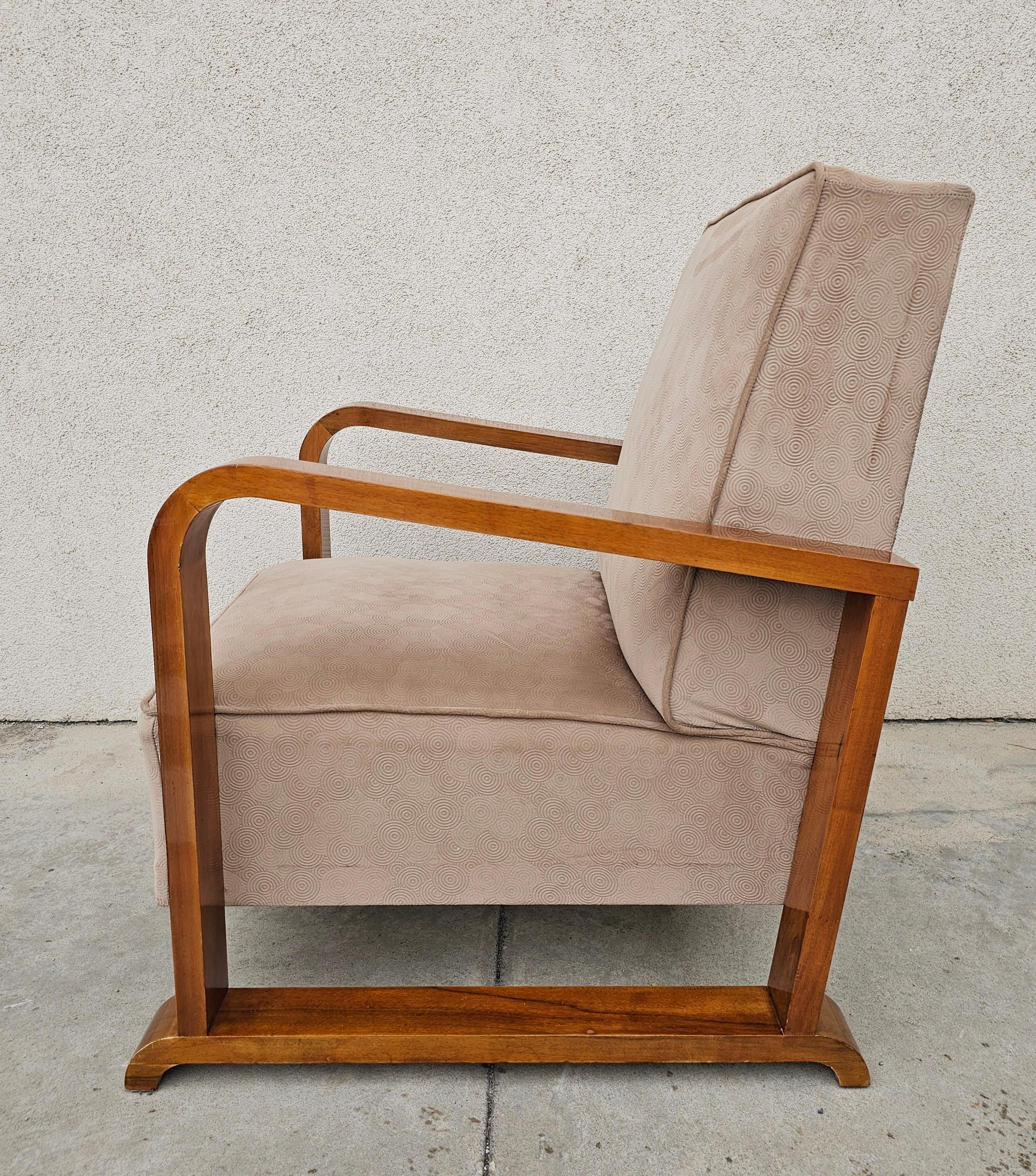 Art déco-Sessel aus massivem Nussbaumholz, Österreich 1920er Jahre (Stoff) im Angebot