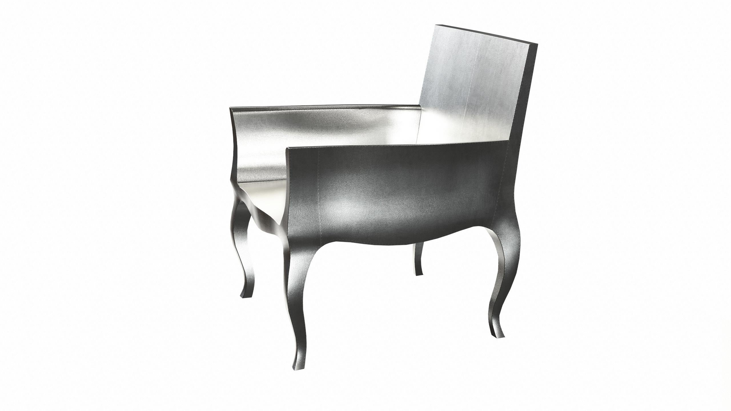 Art Deco Armchairs Fine Hammered in White Bronze by Paul Mathieu for S. Odegard In New Condition For Sale In New York, NY