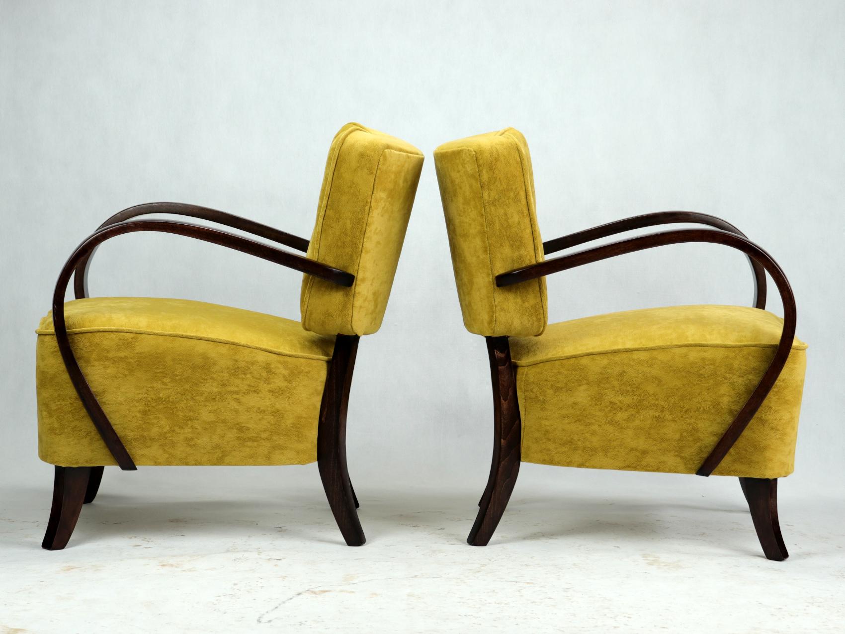 Mid-20th Century Art Deco Armchairs H237 by Jindřich Halabala, 1930s