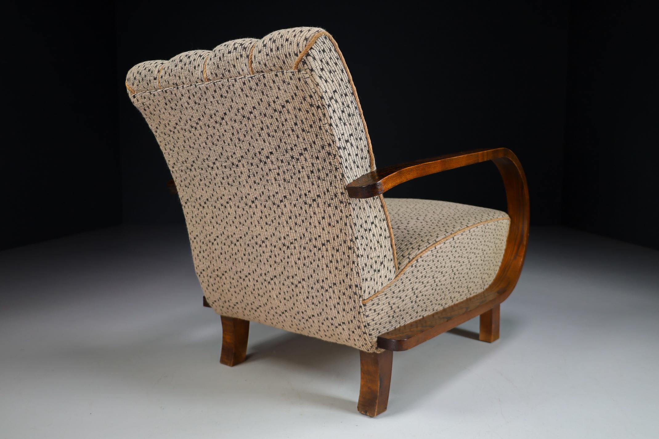 Art-déco-Sessel aus Bugholz und Original-Stoff, Österreich, 1930er Jahre im Zustand „Gut“ im Angebot in Almelo, NL