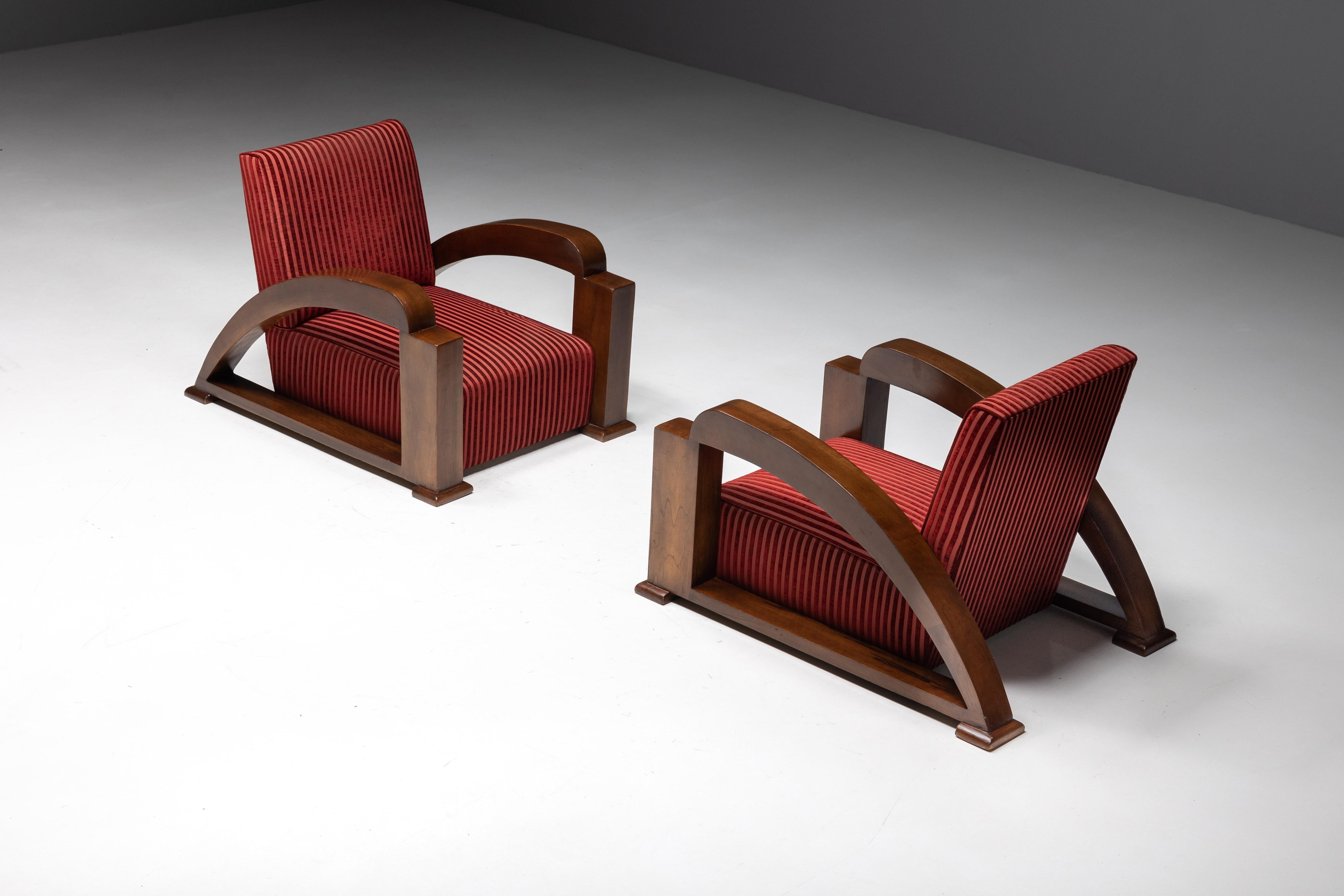 Art Deco Armchairs in Red Striped Velvet and with Swoosh Armrests, France, 1940s In Excellent Condition For Sale In Antwerp, BE