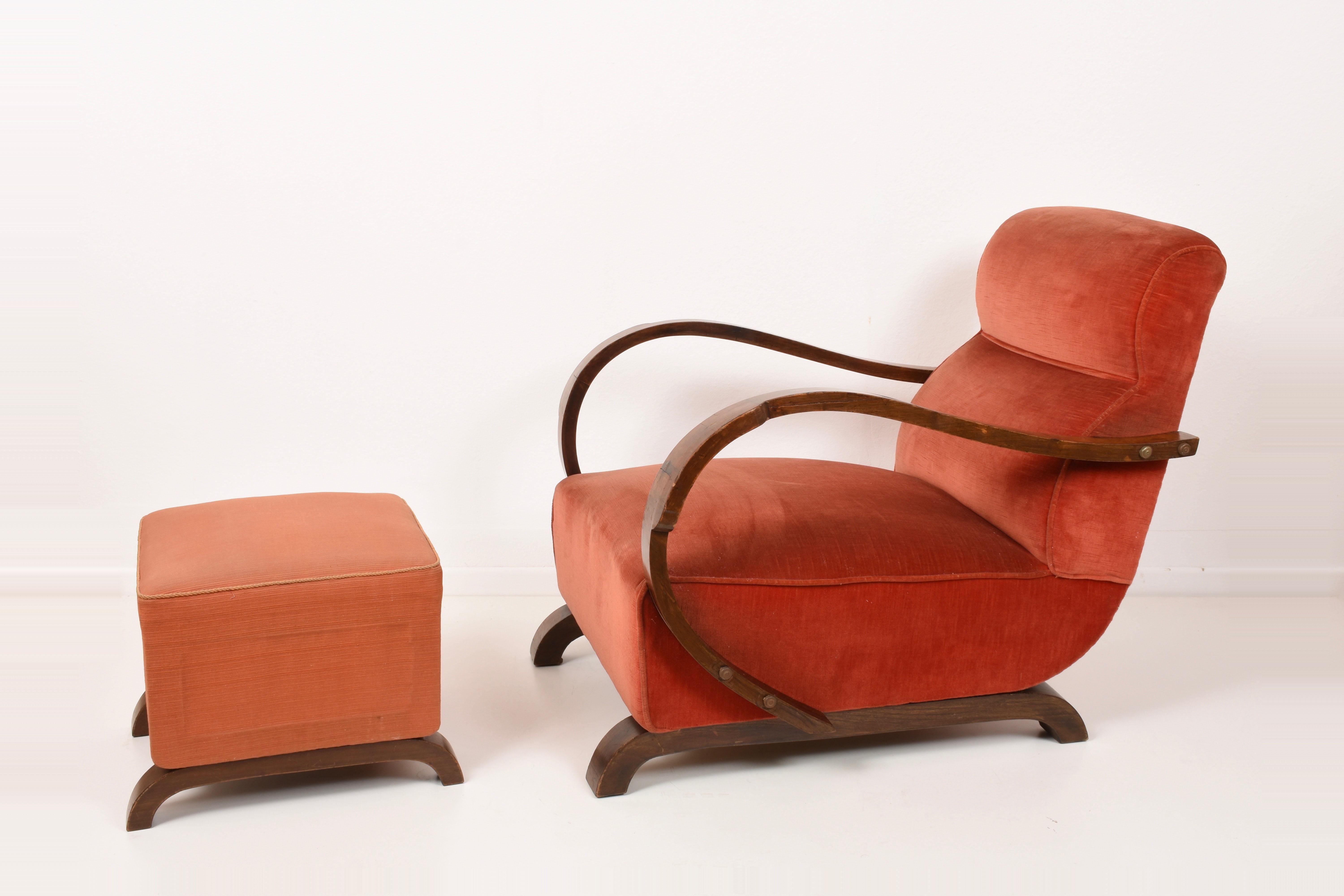 Art Deco Armchairs in Walnut and Fabric and an Ottoman, Italy, circa 1930 6