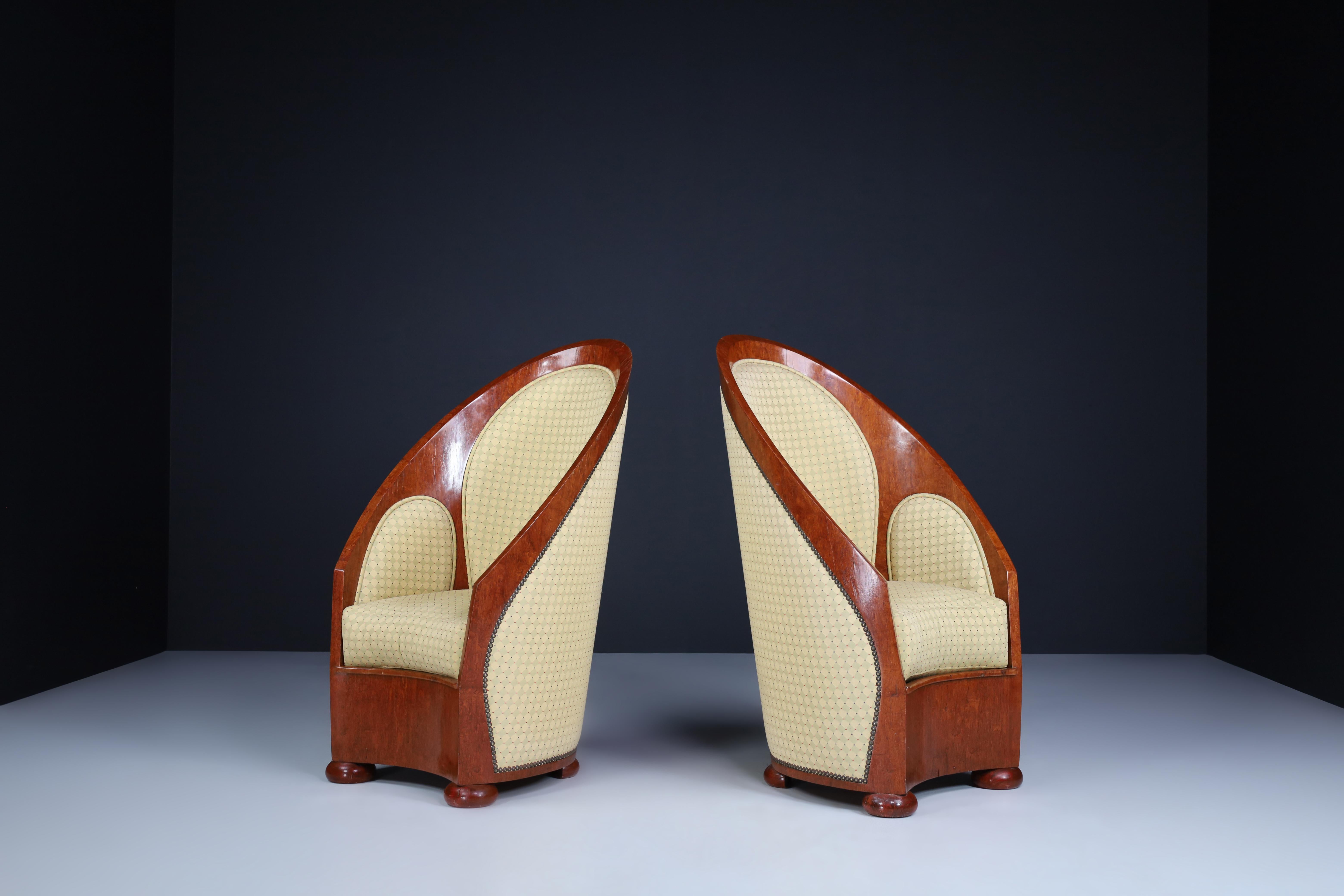 Art Deco Armchairs in Walnut and Original Upholstery, Italy, 1930s In Good Condition For Sale In Almelo, NL