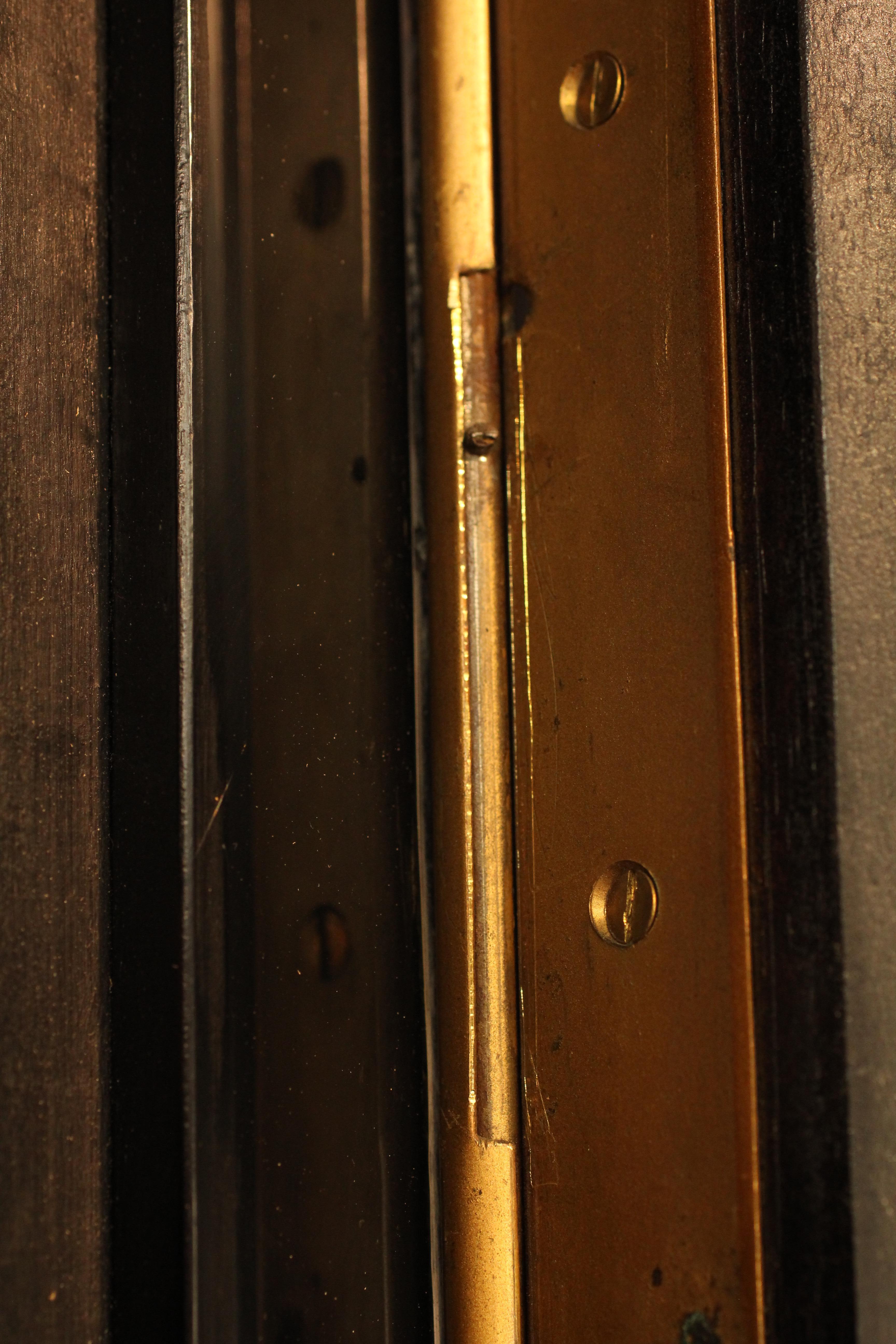 Armoire Art Déco, loupe d'Amboine et laque noire, France, vers 1930 en vente 10