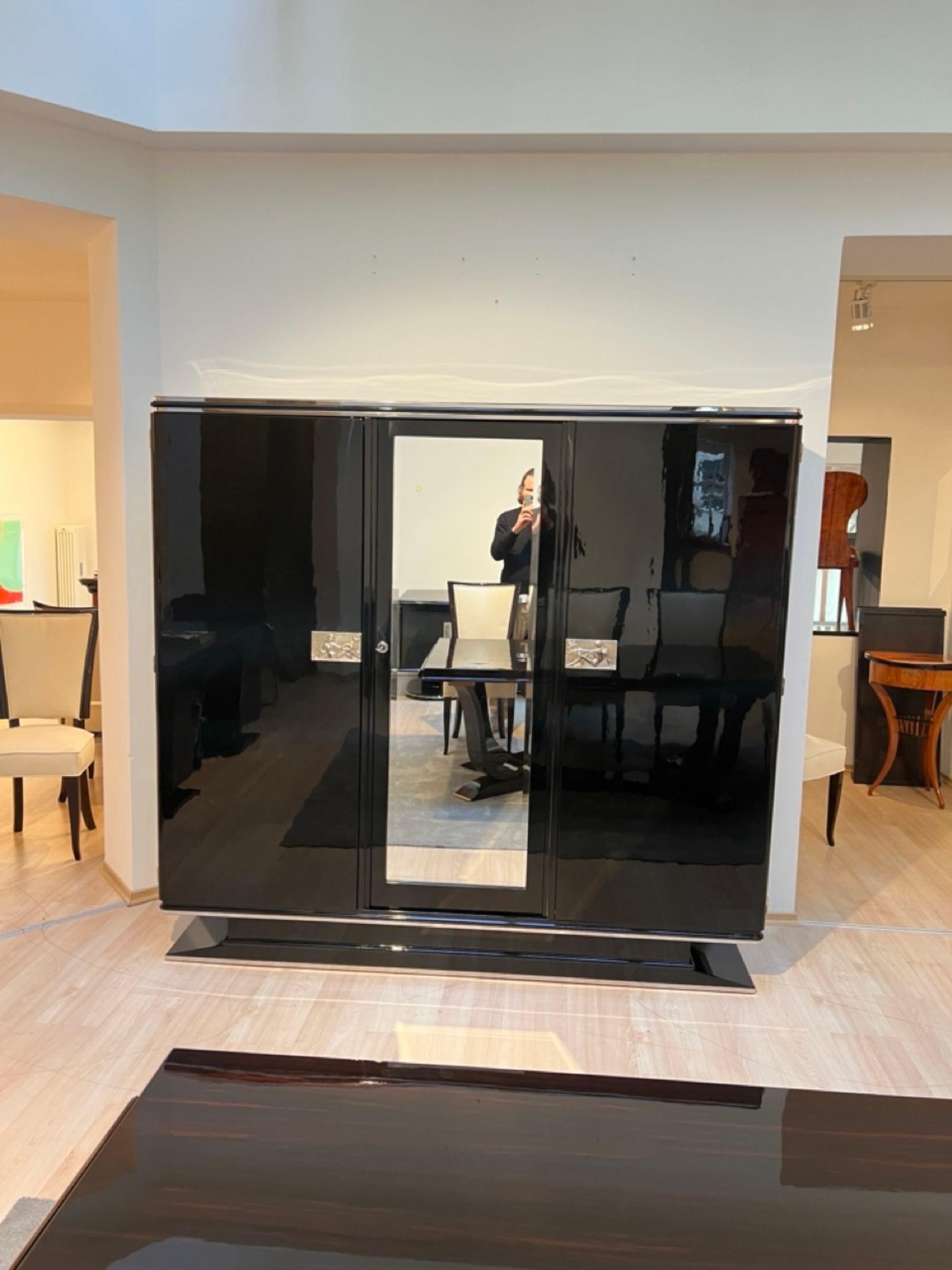 Art Deco Armoire, Black Lacquer, Mahogany, Mirror, Chrome, France circa 1930 For Sale 4