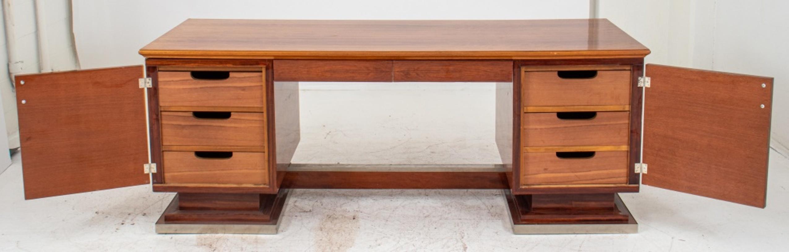 Art Deco Art Moderne Two-Color Mahogany Desk In Good Condition In New York, NY