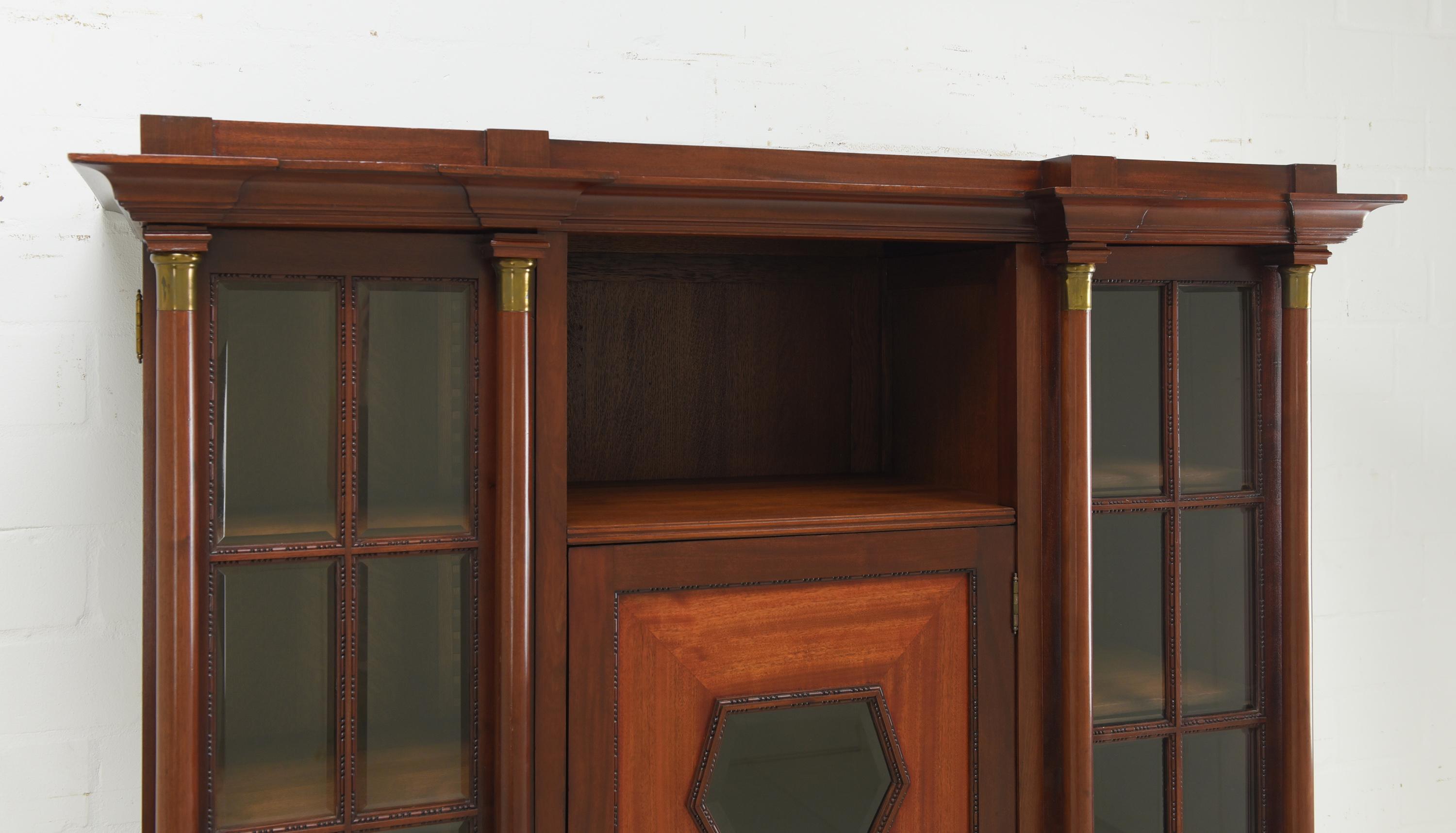 Art Deco / Art Nouveau Bookcase Display Cabinet, 1920 For Sale 3