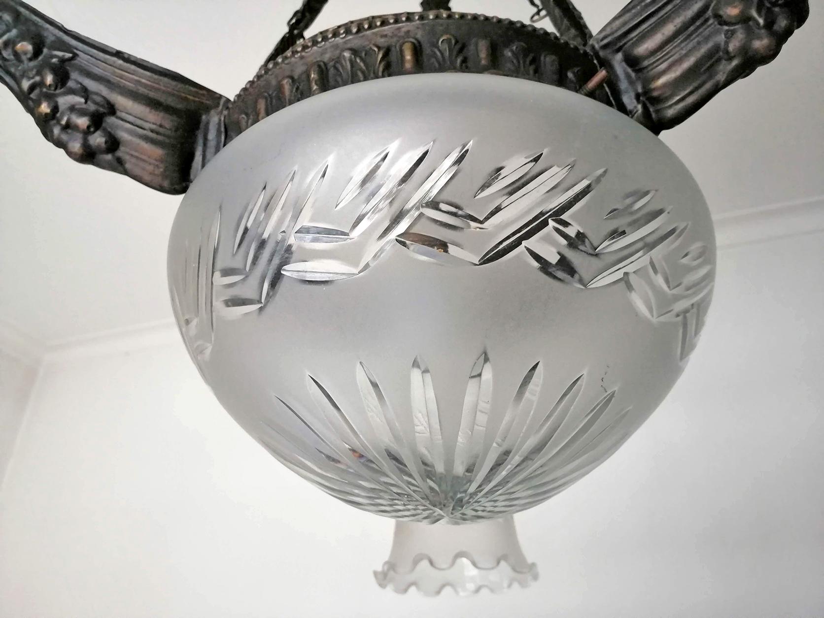 Métal Lustre à 4 lumières Art Déco & Art Nouveau en verre taillé de style Degué, circa 1920 en vente