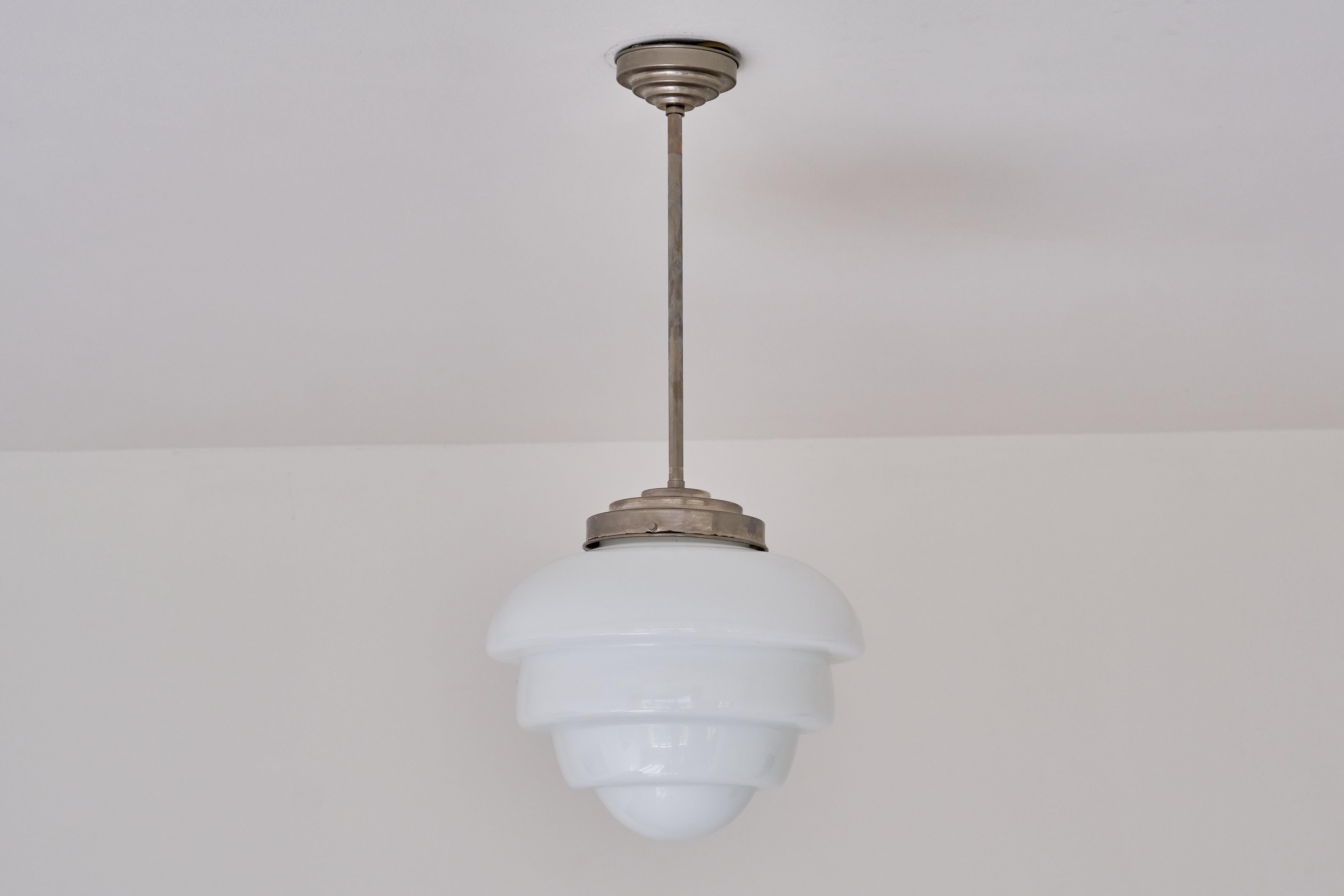 Art Deco 'Artichoke' Pendant Light in Opal Glass and Nickel, Netherlands, 1930s For Sale 4