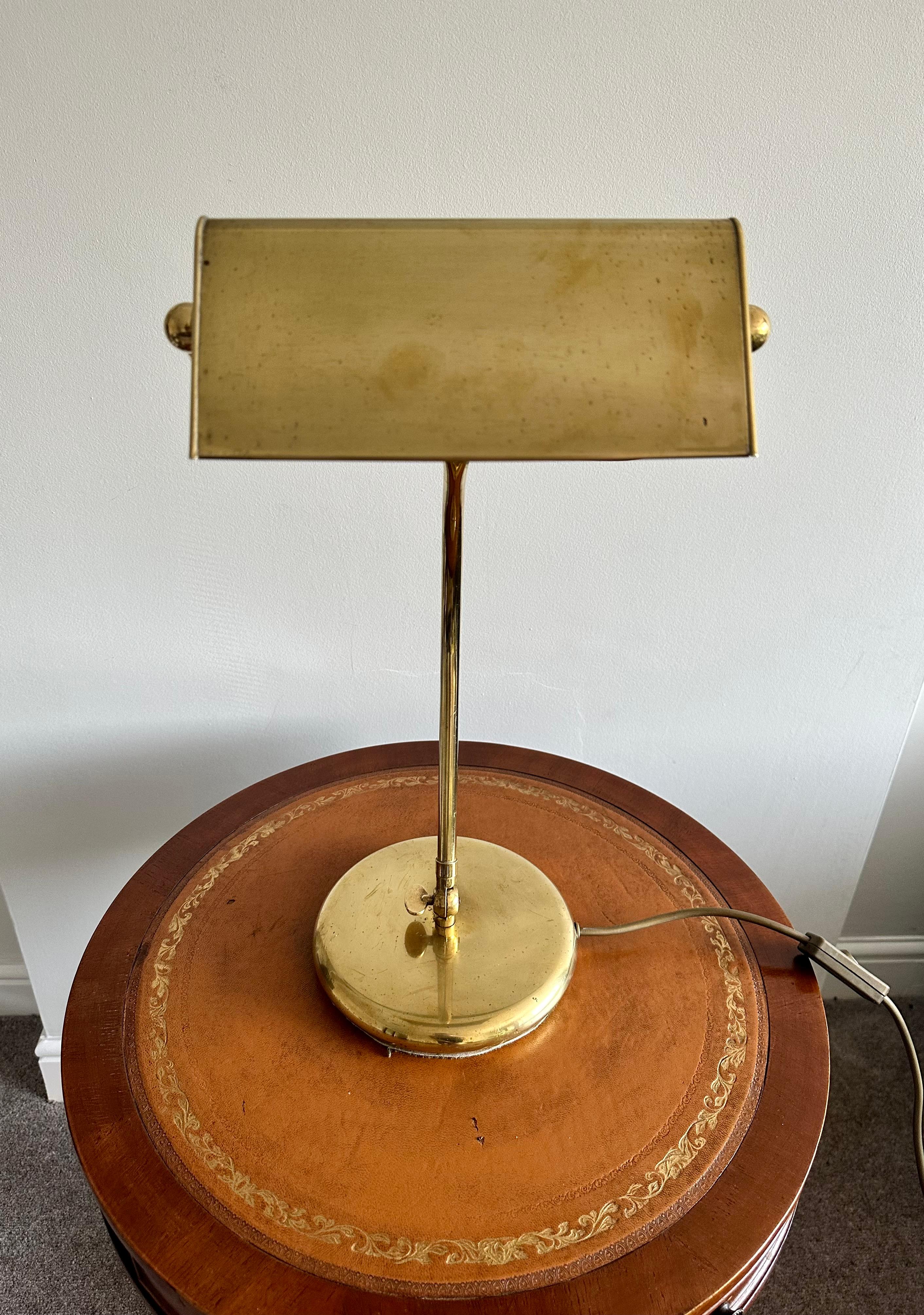 Anglais Lampe de table Art Déco pour banquier en laiton articulé
