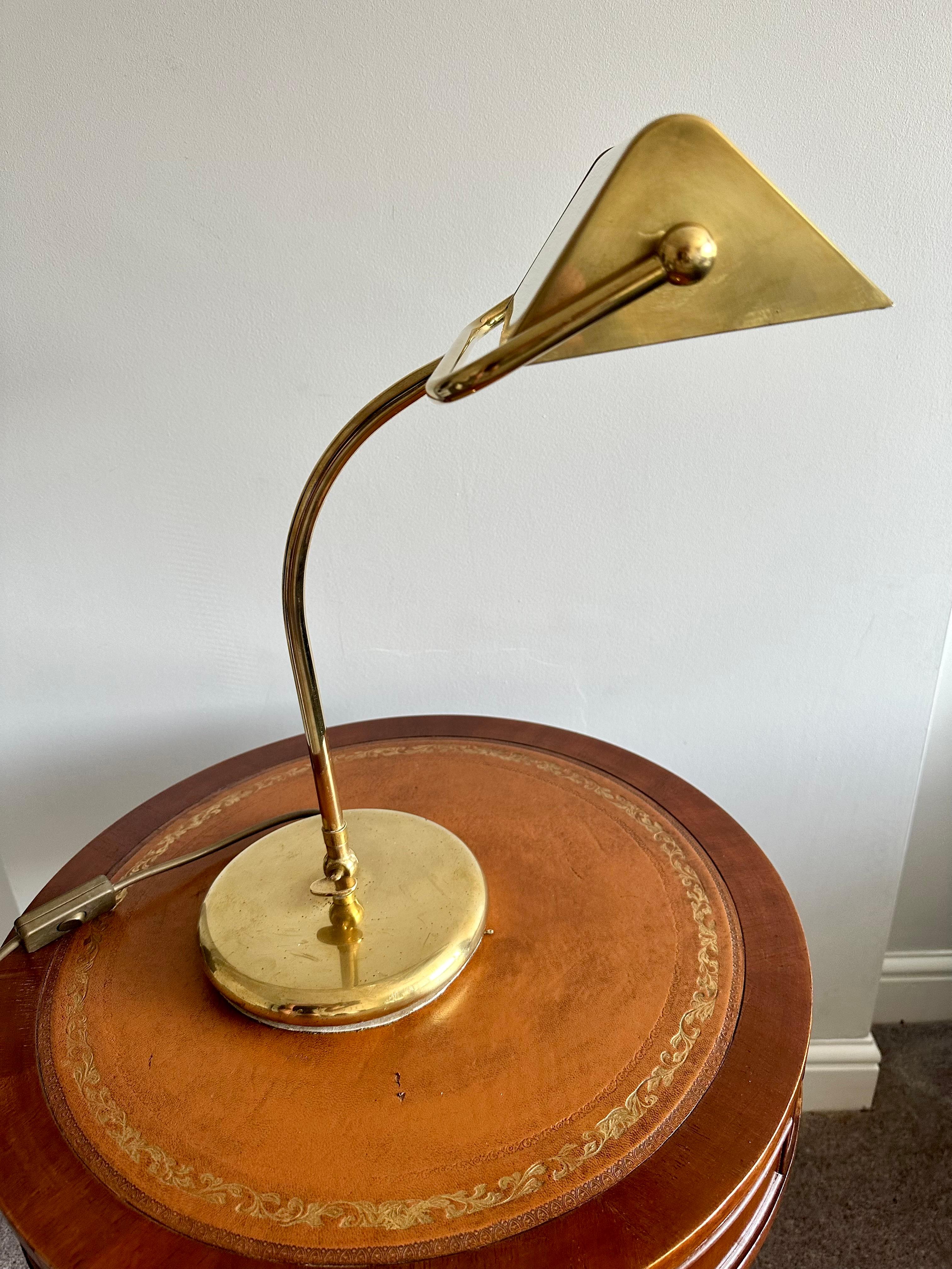 20th Century Art Deco Articulated Brass Bankers Table Lamp