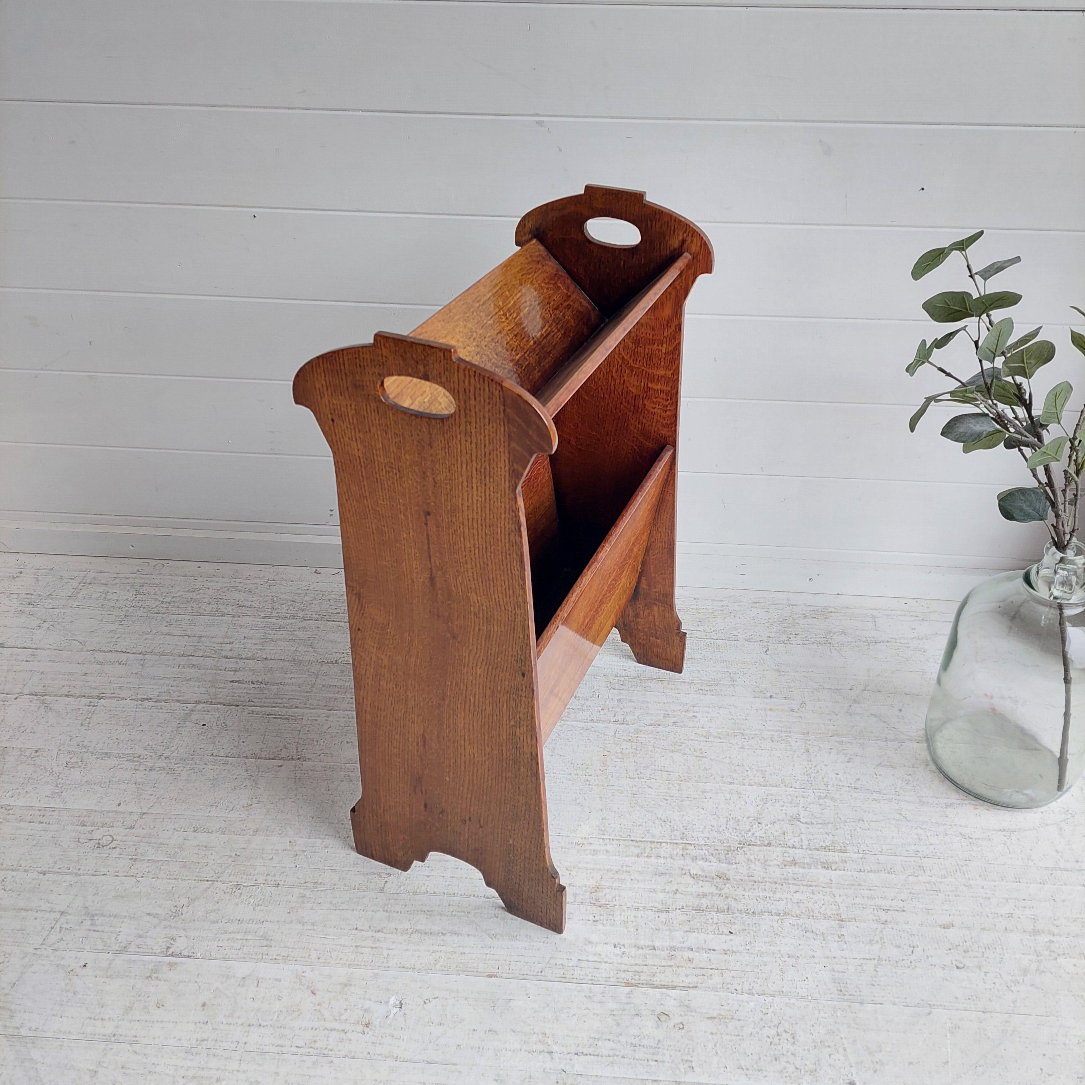 Art Deco Arts & Crafts Free Standing oak Book trough Magazine Rack, Stand 30s In Good Condition In Leamington Spa, GB