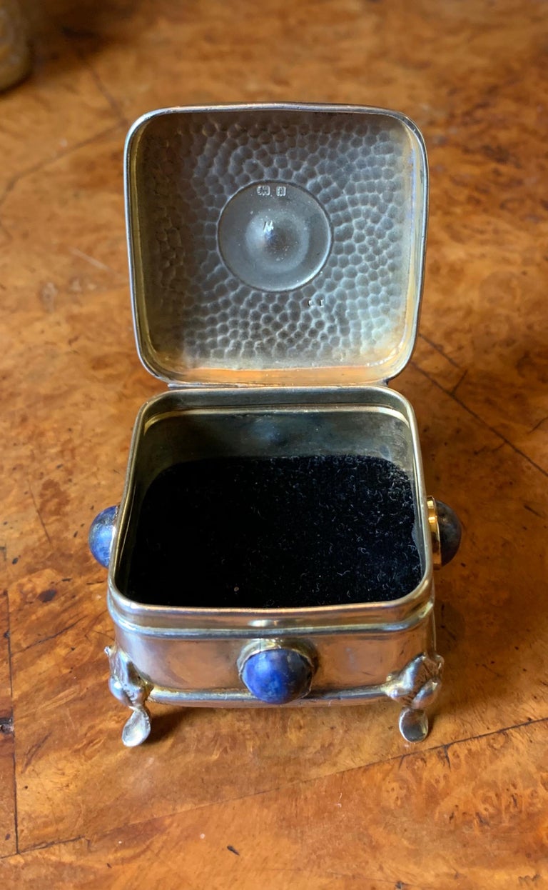 Art Deco Arts & Crafts Lapis Lazuli Sterling Silver Box Pill Jewelry Ring Box In Good Condition For Sale In New York, NY