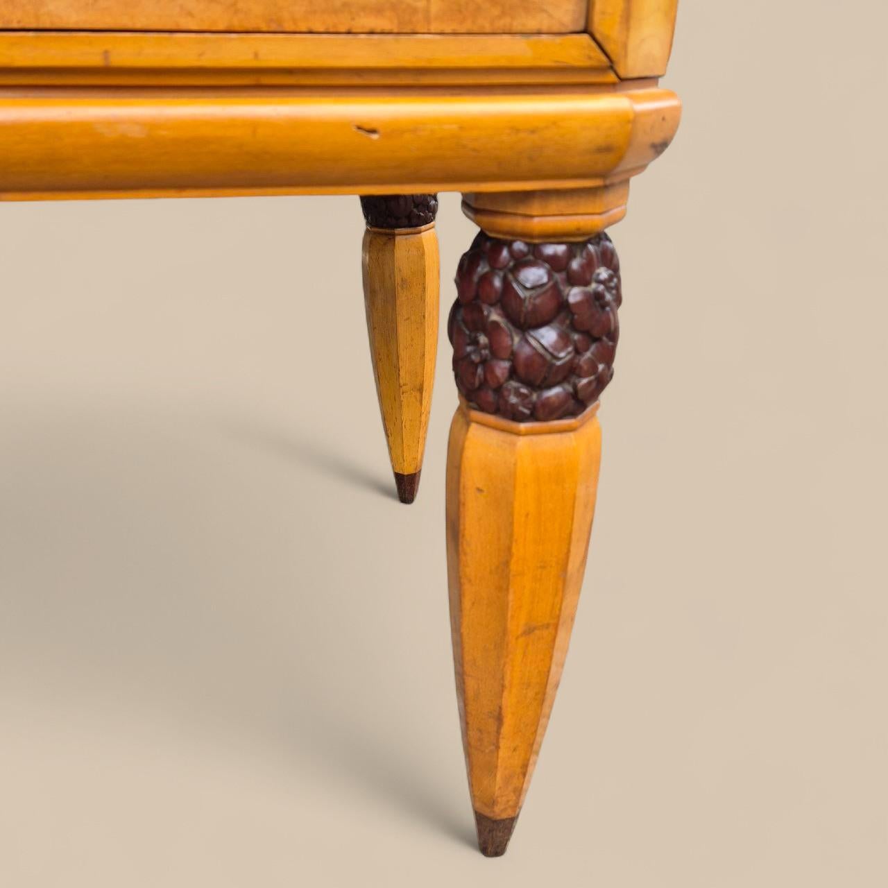 Aparador Art Decó de chapa de fresno - circa 1930 - Elegante aparador de época en venta 3