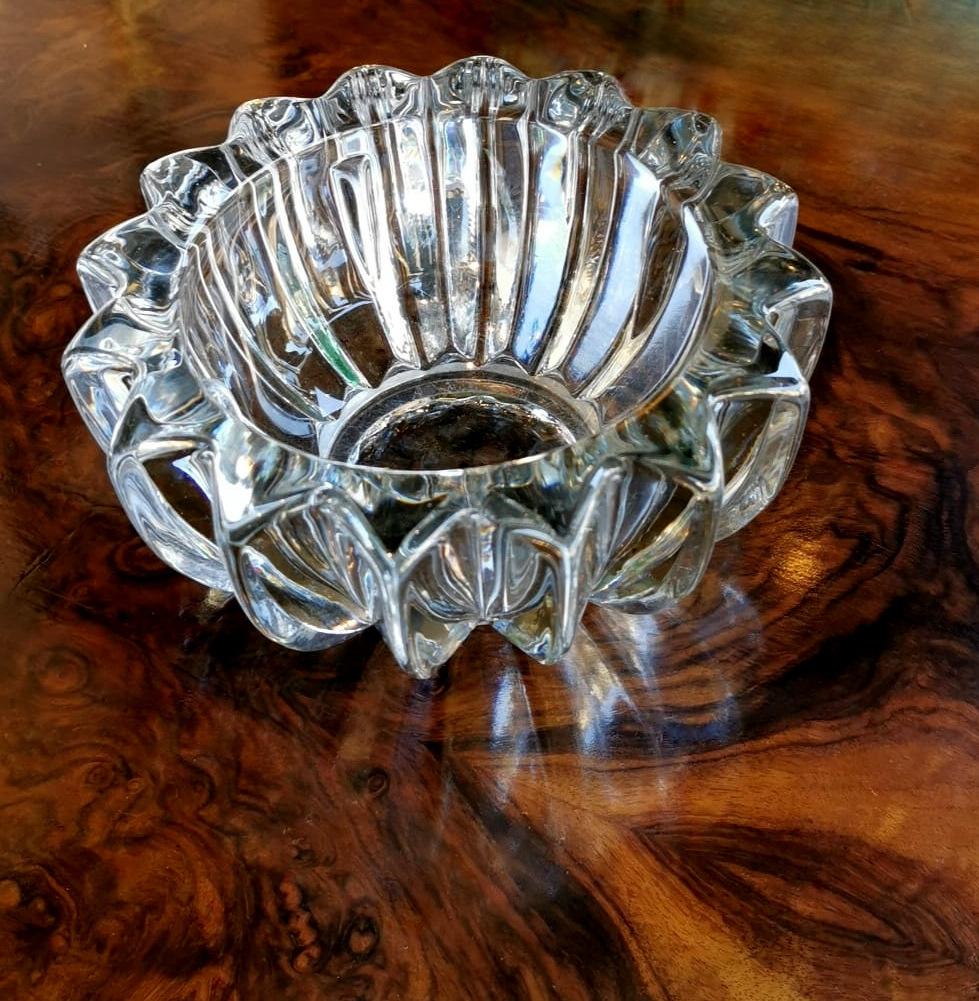 Art Deco Ashtray 'Or Cup' in Molded Glass Pierre D’Avesn France 8