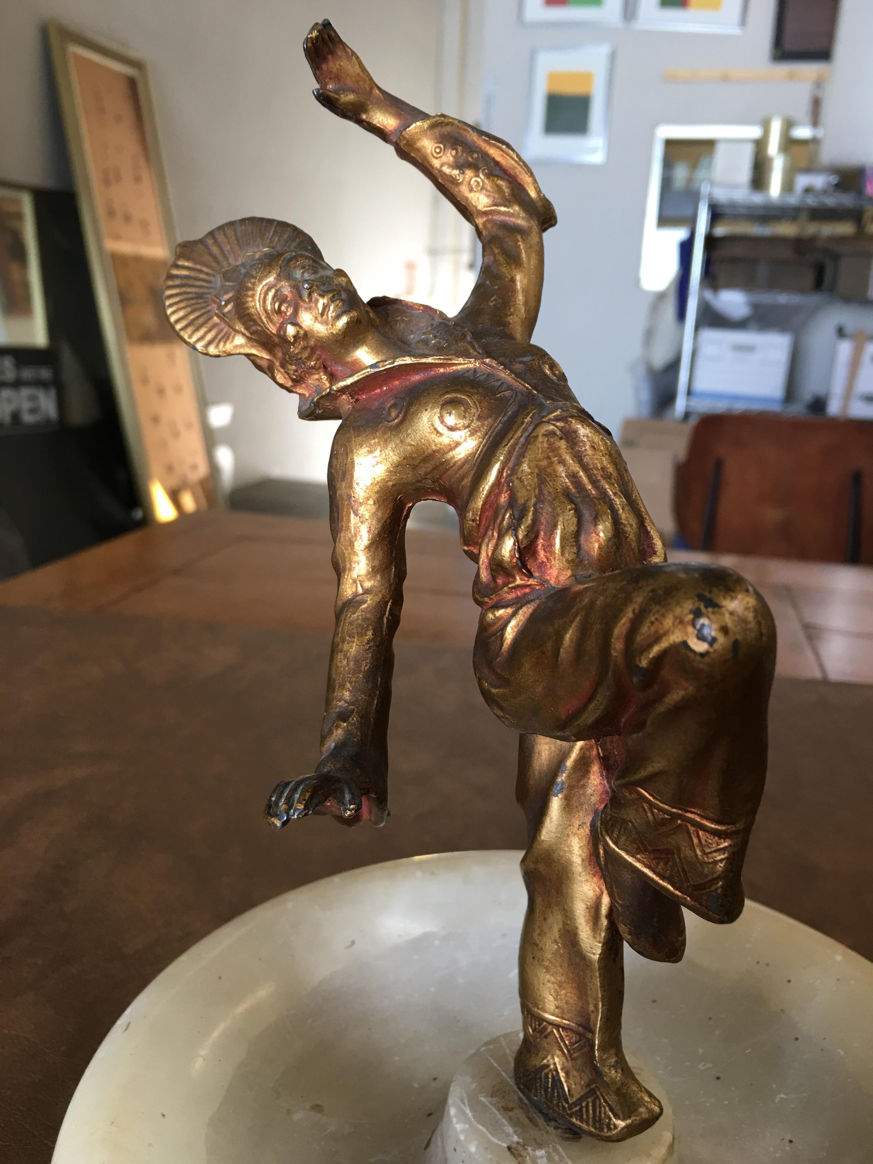 Art déco-Aschenbecher/Ringtablett mit weiblicher Harlekin-Tänzer-Statue von Frankart (amerikanisch) im Angebot