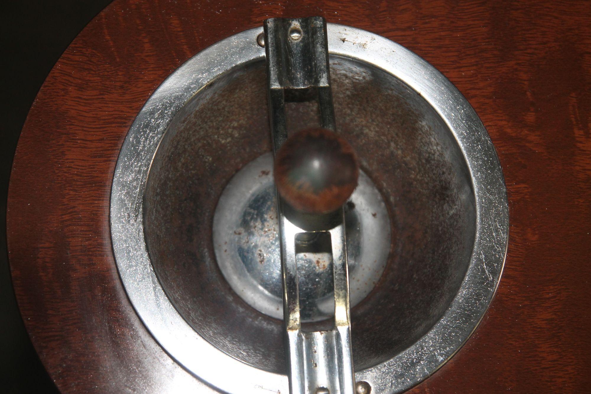 Art Deco Ashtray Side Table by Charles Hardy In Good Condition For Sale In Asbury Park, NJ
