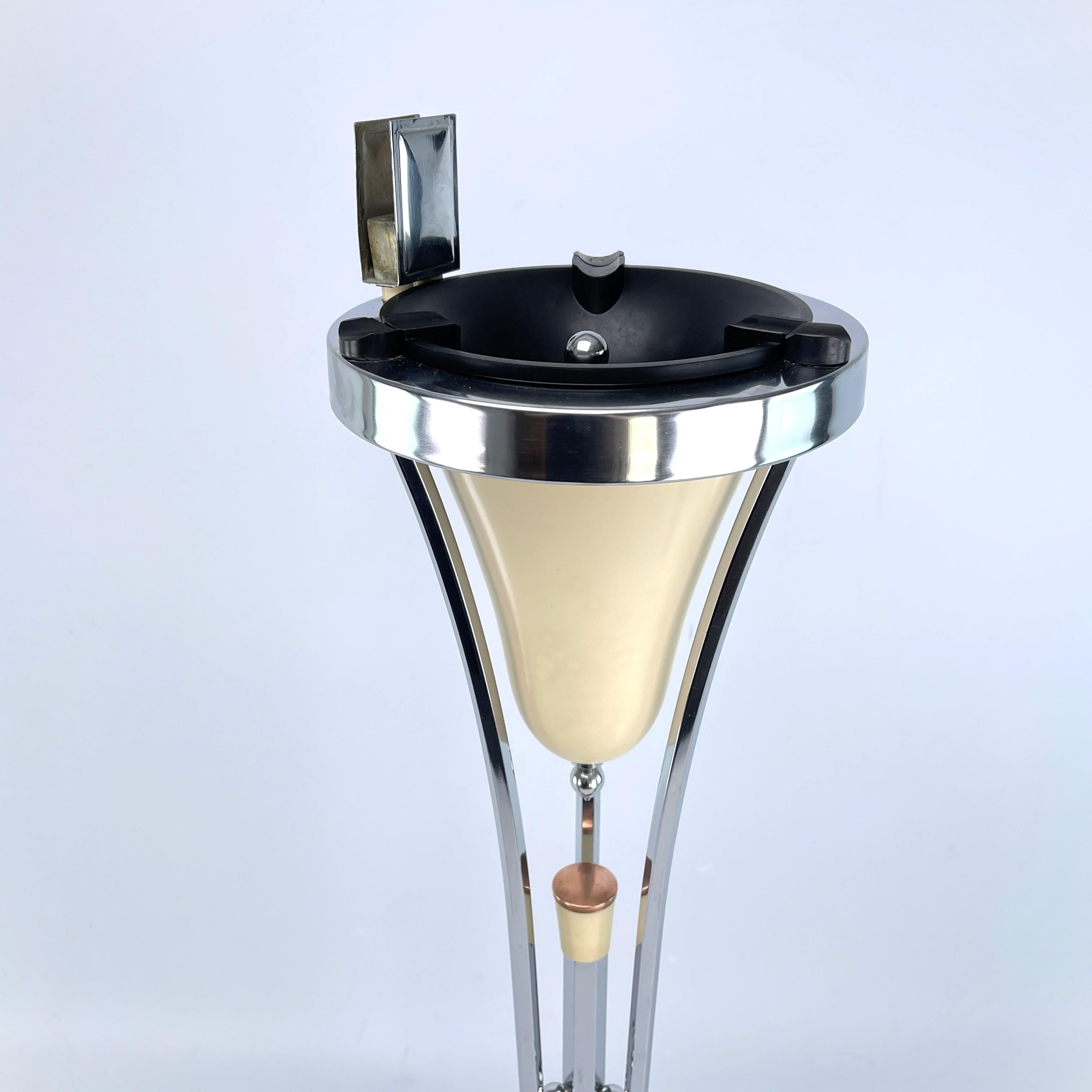 Art Deco Aschenbecher Stand, Chrom und Bakelit von Demeyere, Belgien, 1930er Jahre (Art déco) im Angebot