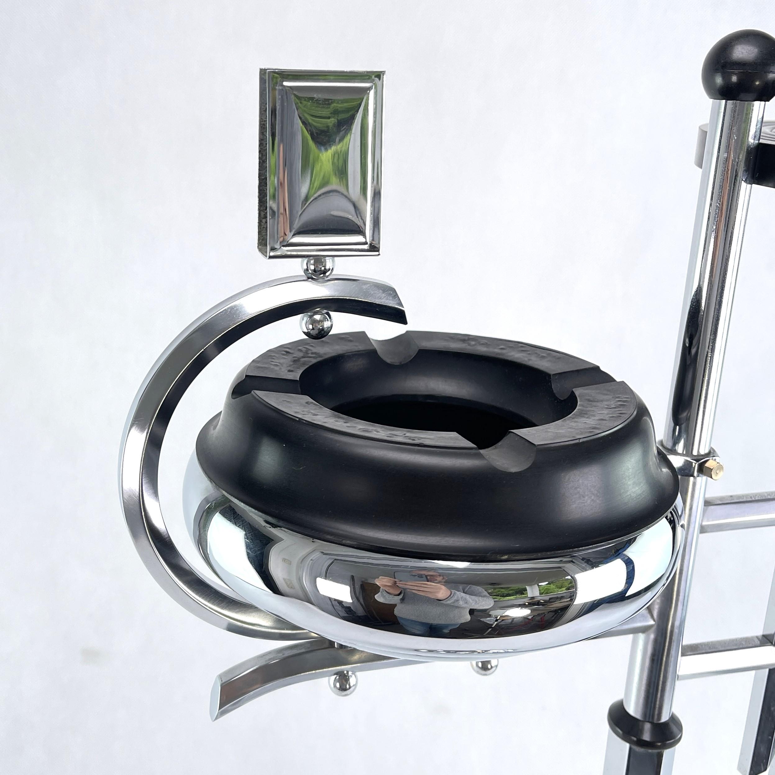 Art Deco Ashtray Stand, Chrome and Bakelite by Demeyere, Belgium, 1930s In Good Condition For Sale In Saarburg, RP