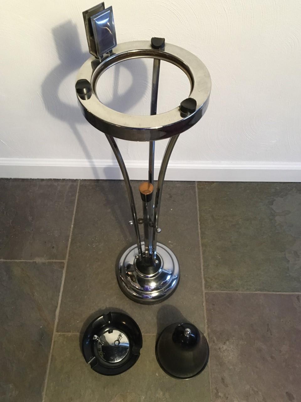 Art Deco Ashtray Stand, Chrome and Bakelite, Demeyere Belgium, 1930s For Sale 5