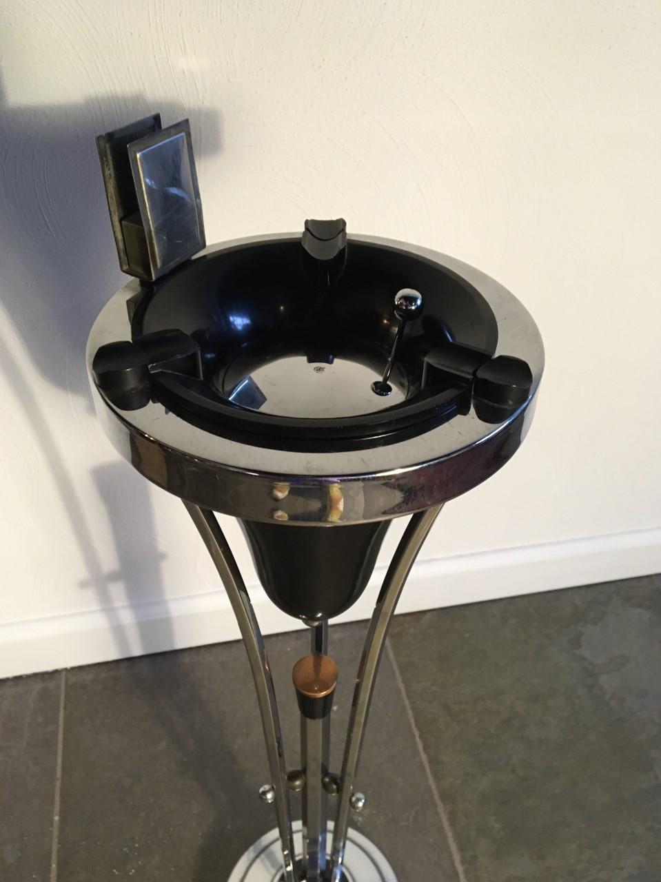 spinning ashtray on stand