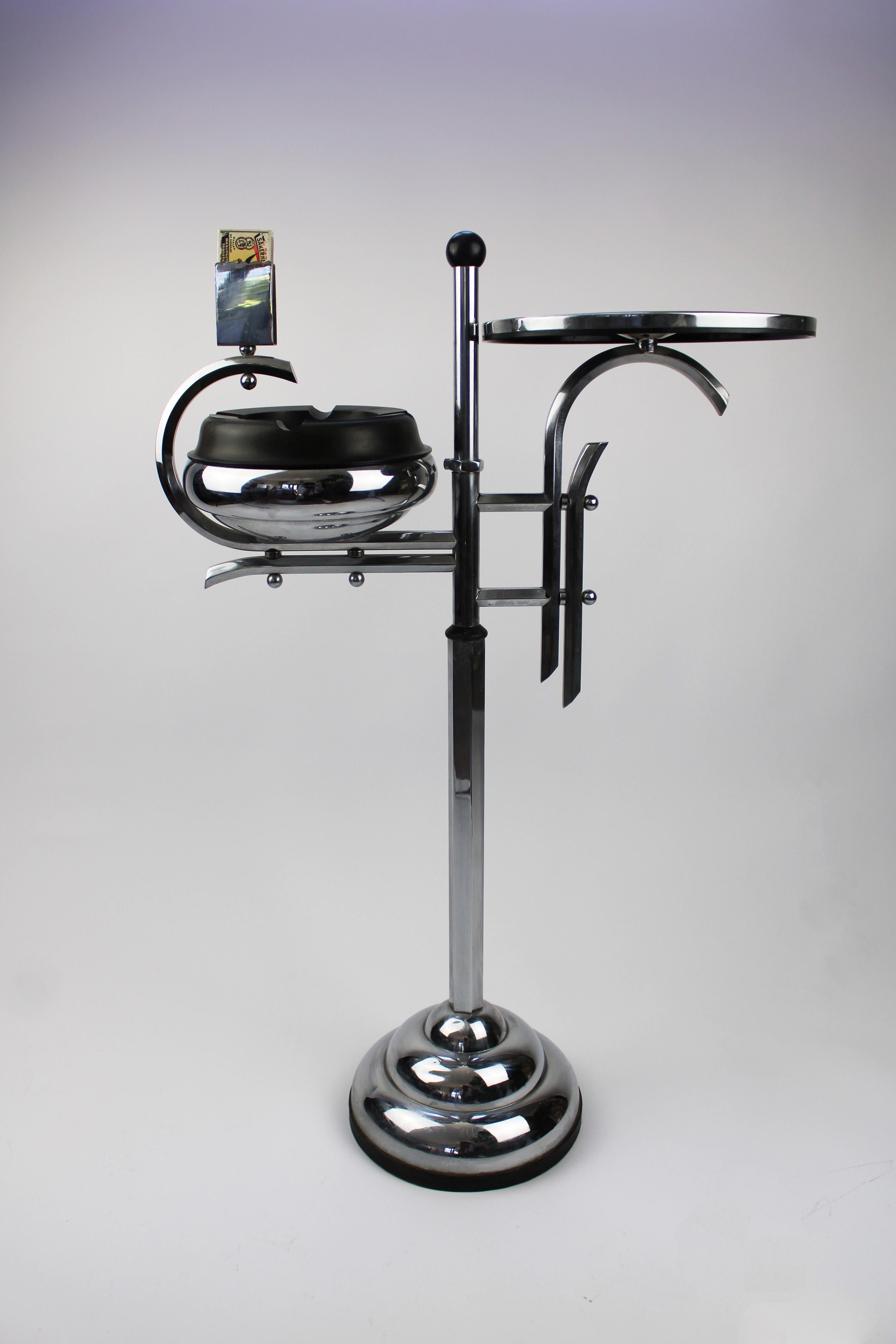 Art Deco Aschenbecher Stand Chrom Bakelit Demeyere Streamline Modern 1930 Belgien (Belgisch) im Angebot