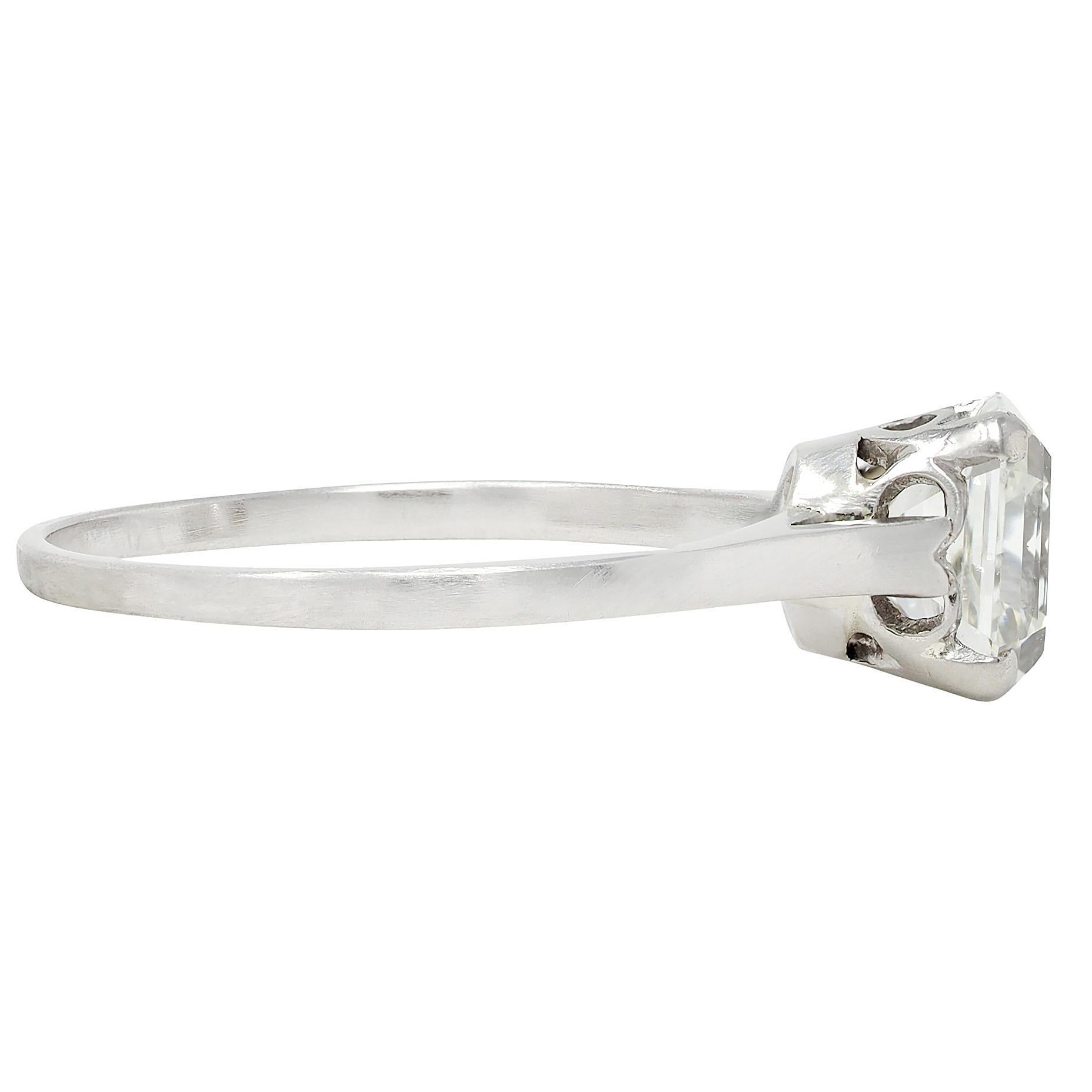 Taglio smeraldo Anello di fidanzamento solitario vintage in platino con diamante taglio Asscher in stile Art Deco in vendita