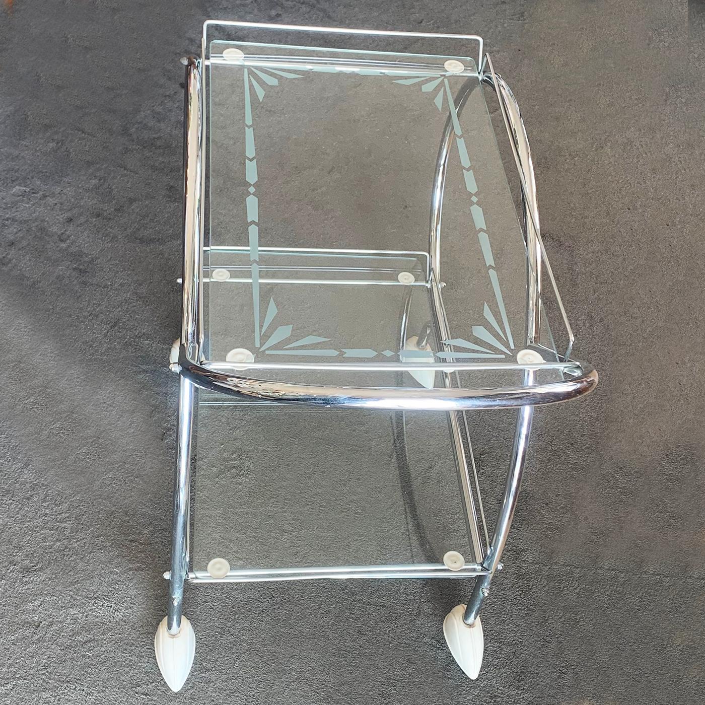 Art Deco Australian Chrome and Etched Glass Bar Cart Auto Trolley In Good Condition In Daylesford, Victoria
