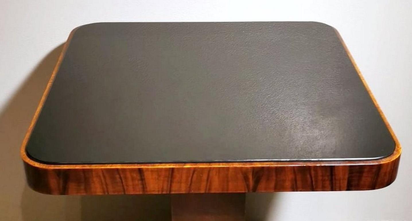Art Deco Austrian Coffee-Tea Table in Walnut with Black Crystal Top In Good Condition In Prato, Tuscany