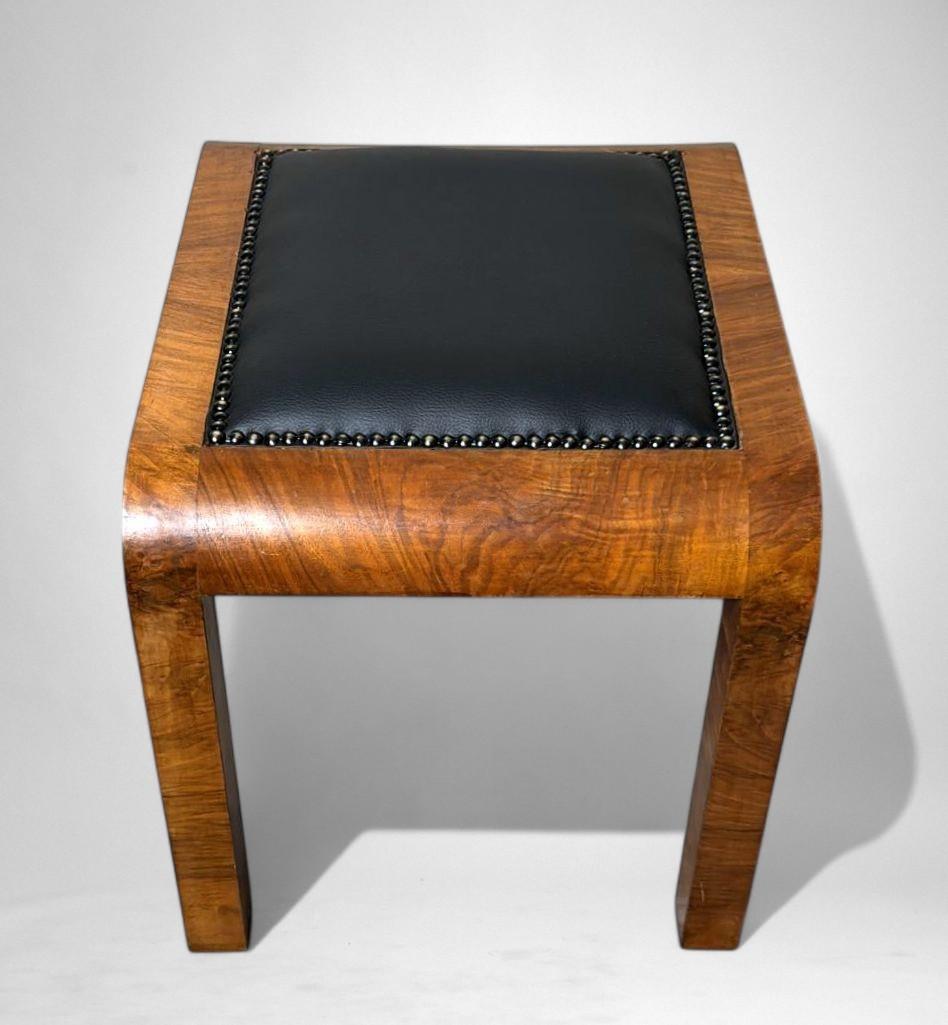Art Deco Austrian Walnut Burl Stool In Good Condition For Sale In Prato, Tuscany