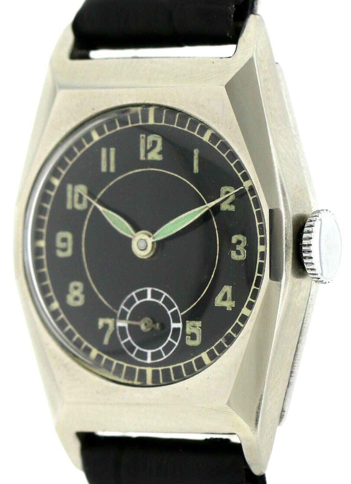 Art Deco Back Dial Gents Wristwatch Old Stock, Never Worn, Newly Serviced, 1930 Unisexe en vente