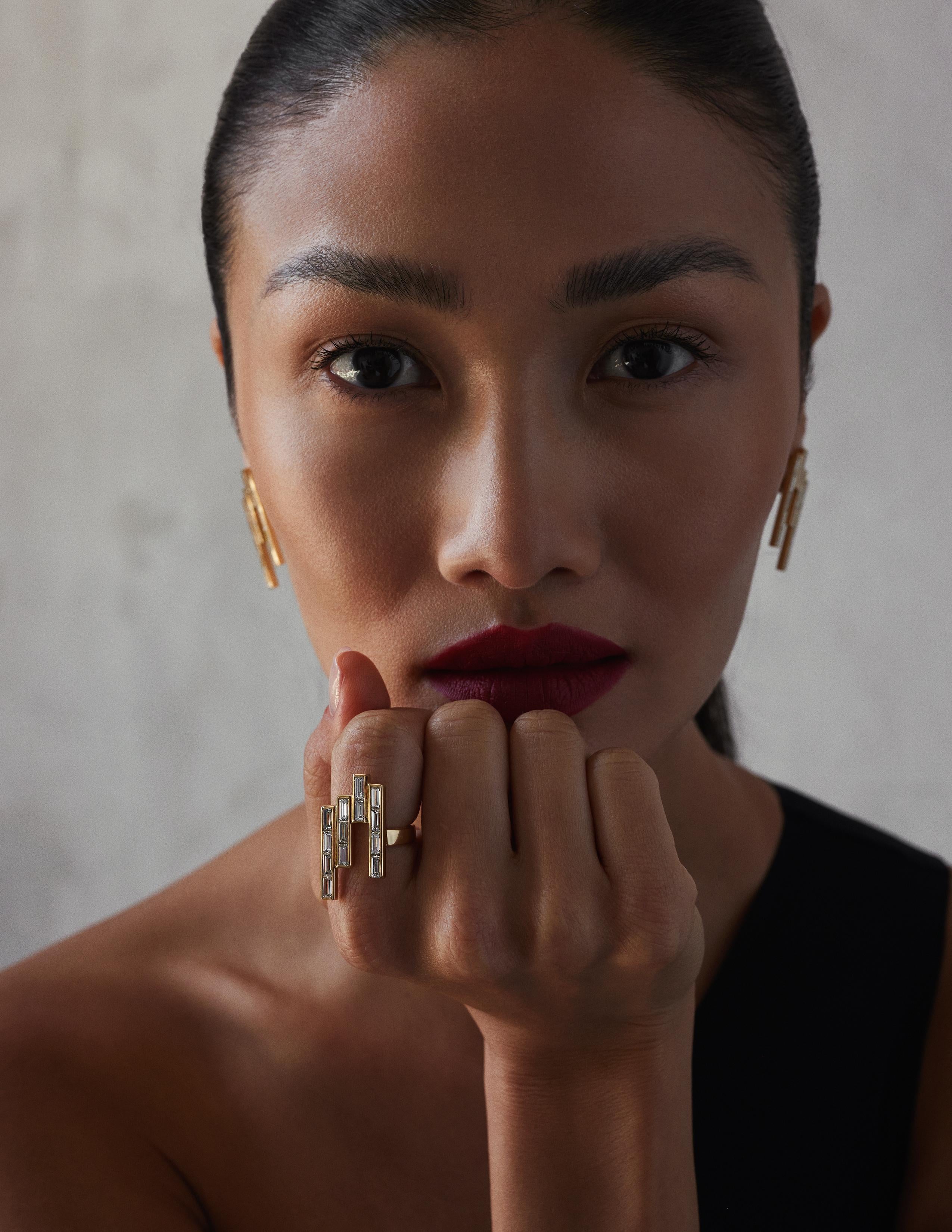 En venta: Anillo de cóctel de diamantes Art Decó talla baguette de 4 quilates  3