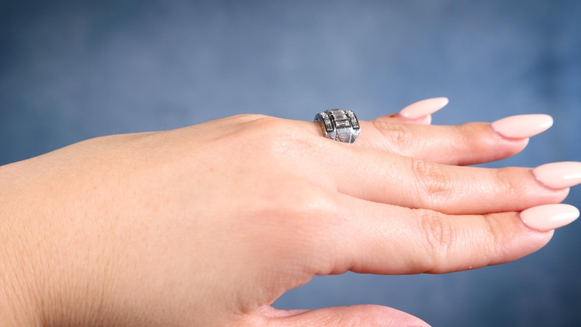 Art Deco Baguette Cut Diamond Platinum Ring In Good Condition In Beverly Hills, CA
