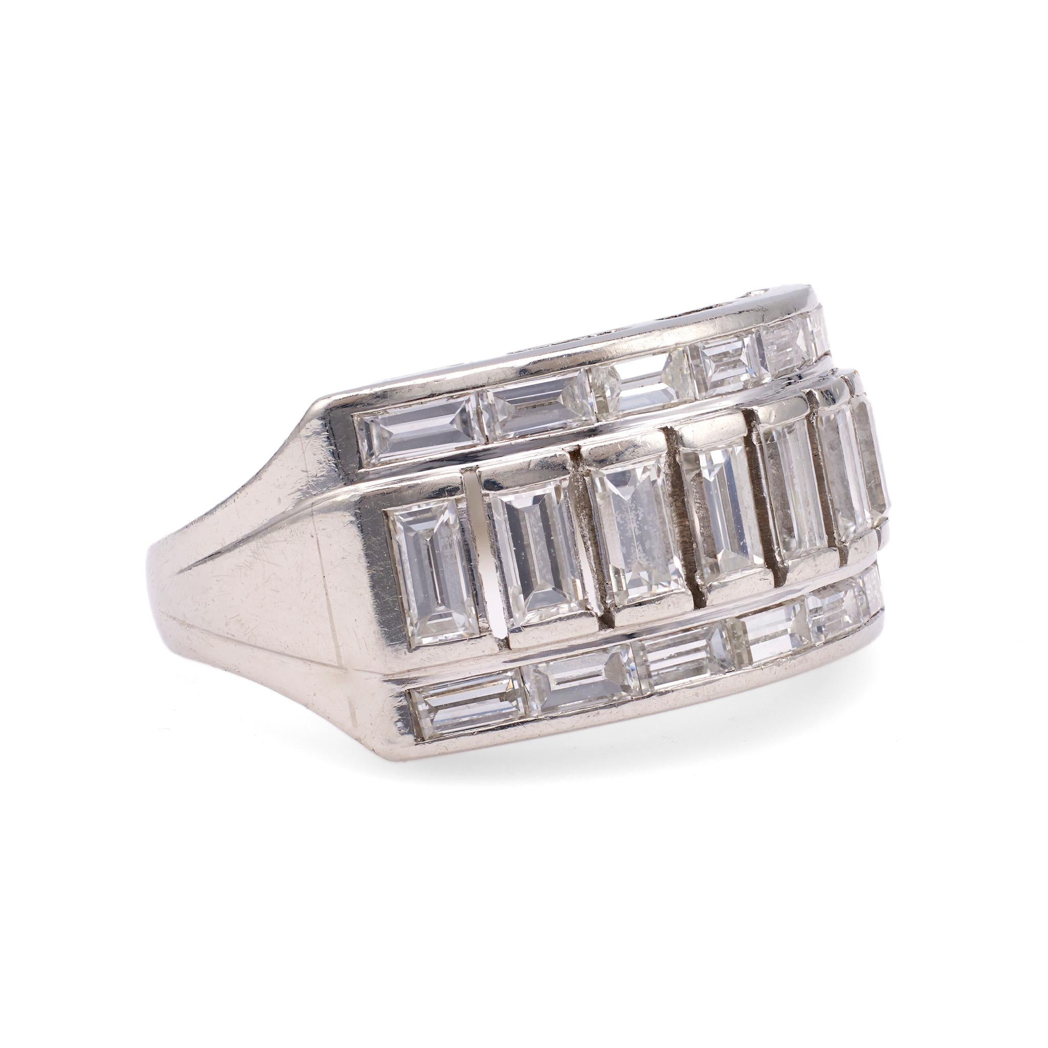 Women's or Men's Art Deco Baguette Cut Diamond Platinum Ring For Sale