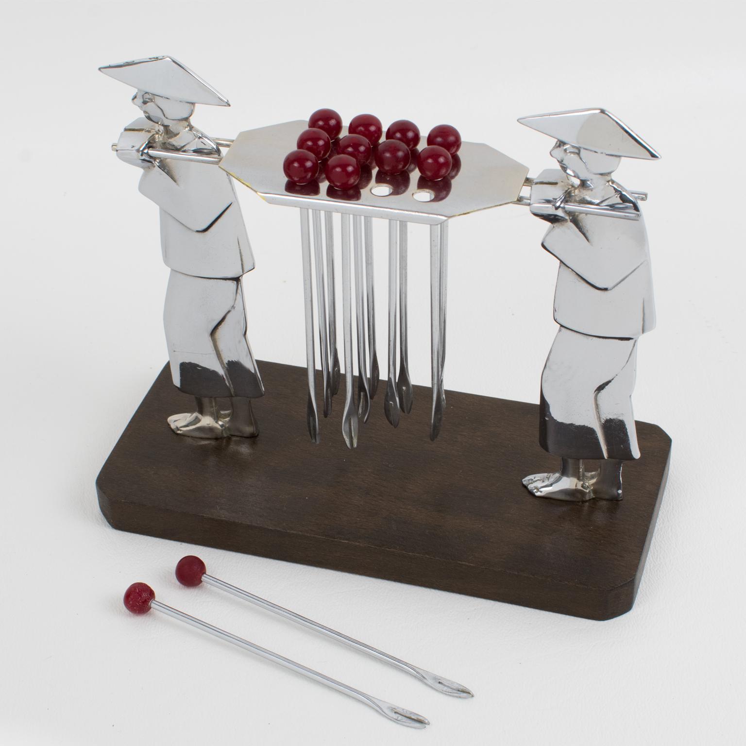 Milieu du XXe siècle Serveur de pics à cocktail Art déco en bakélite et en chrome, circa 1930 en vente