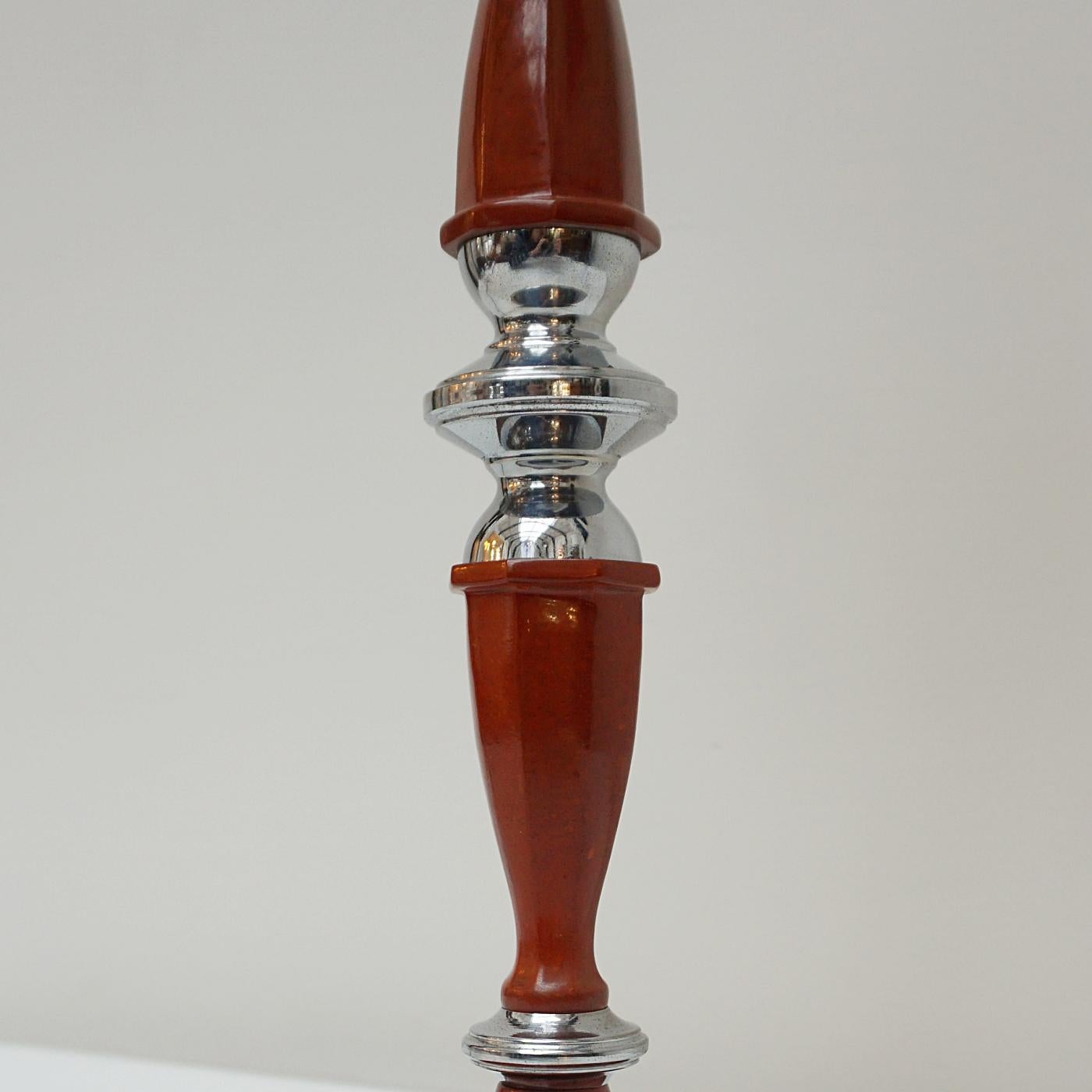 20th Century Art Deco Bakelite and Feathered Glass Table Lamp For Sale